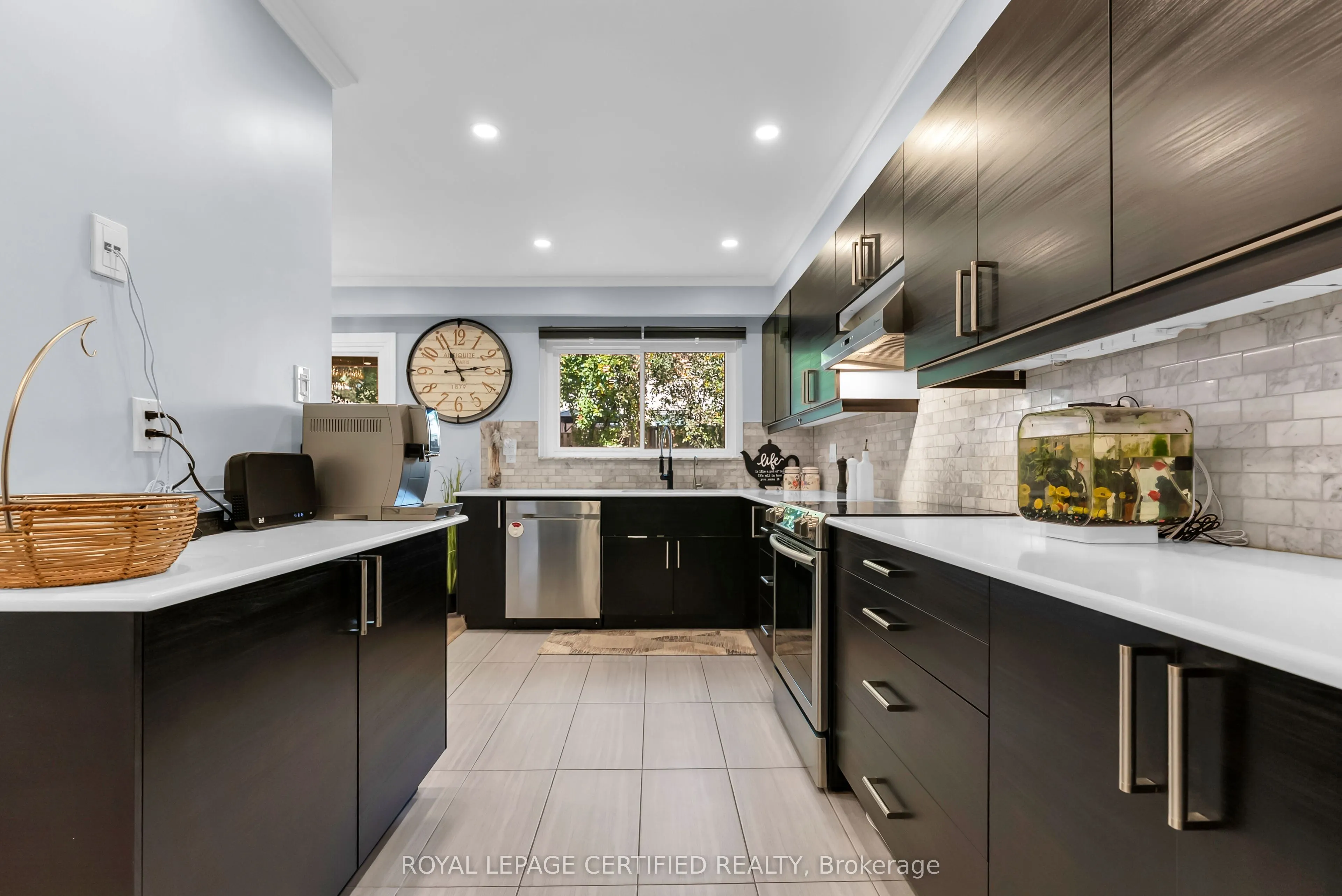 1532 Lancaster Drive #38