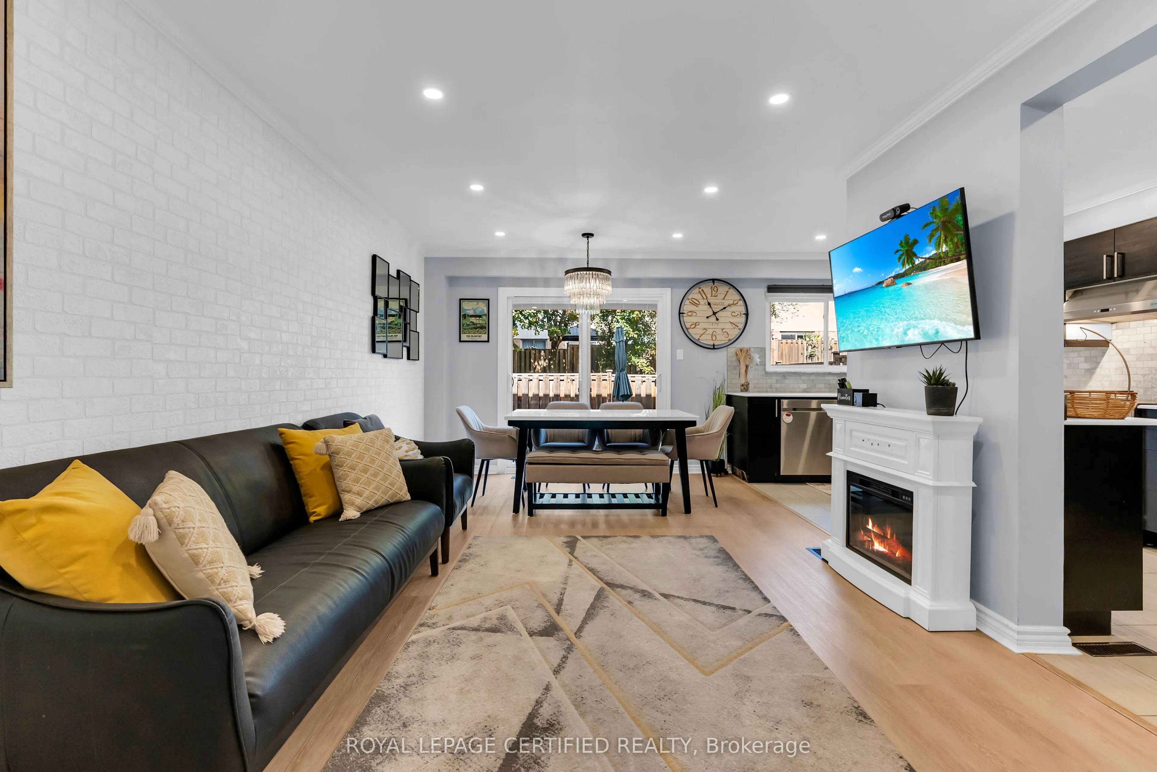1532 Lancaster Drive #38