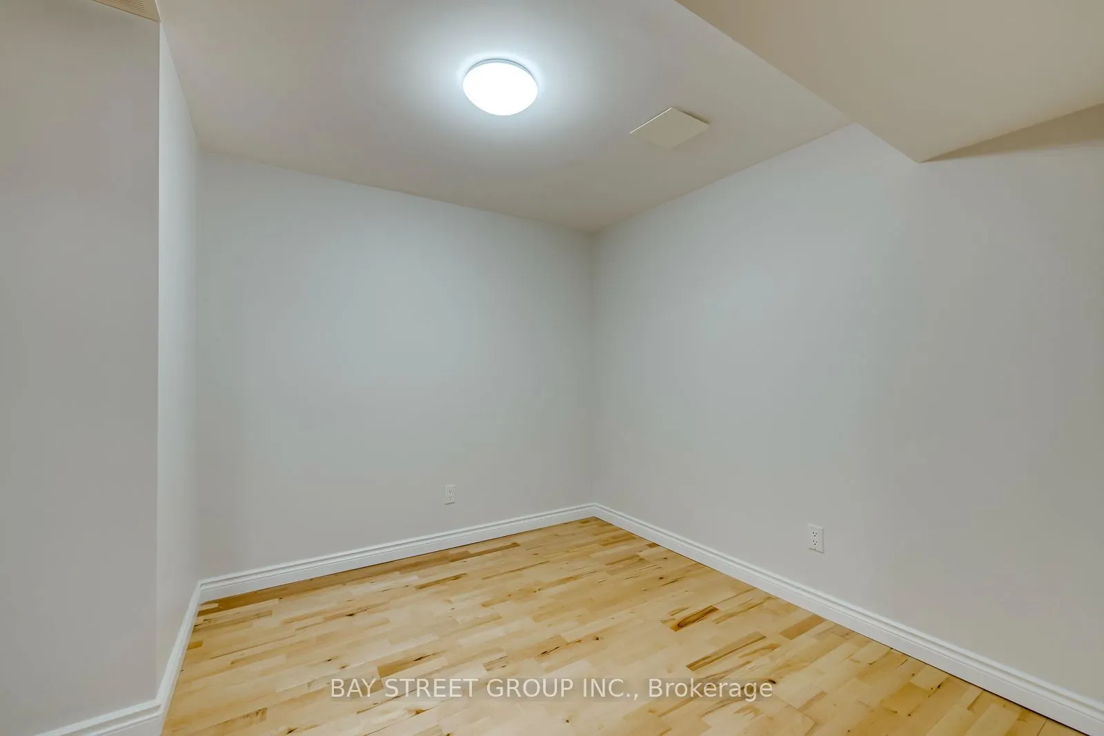 2870 Westbury Court