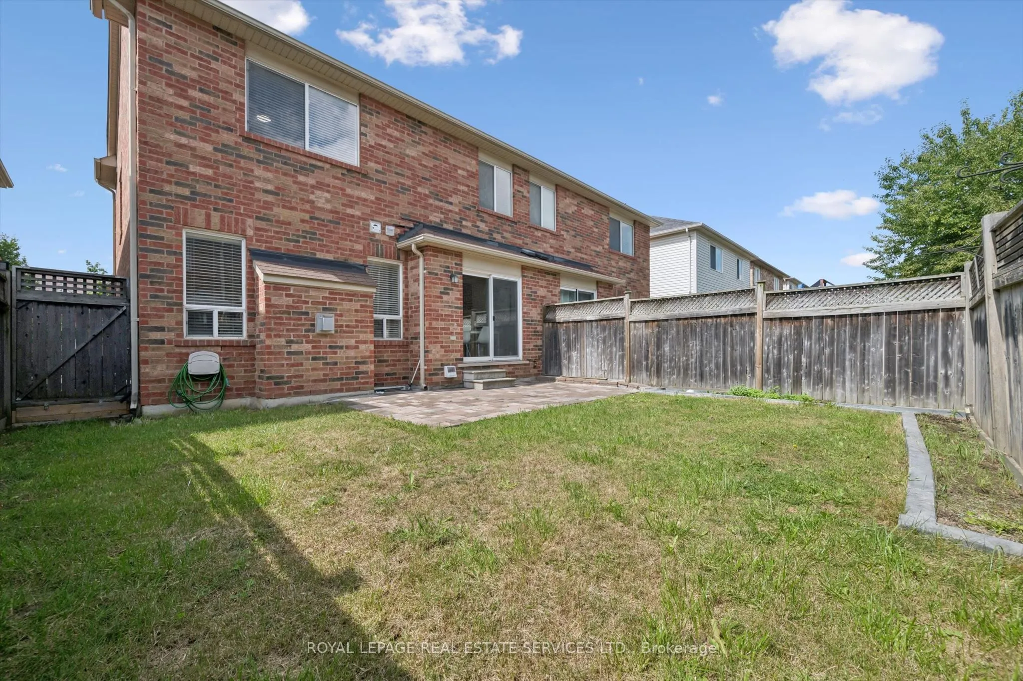 937 Vickerman Way