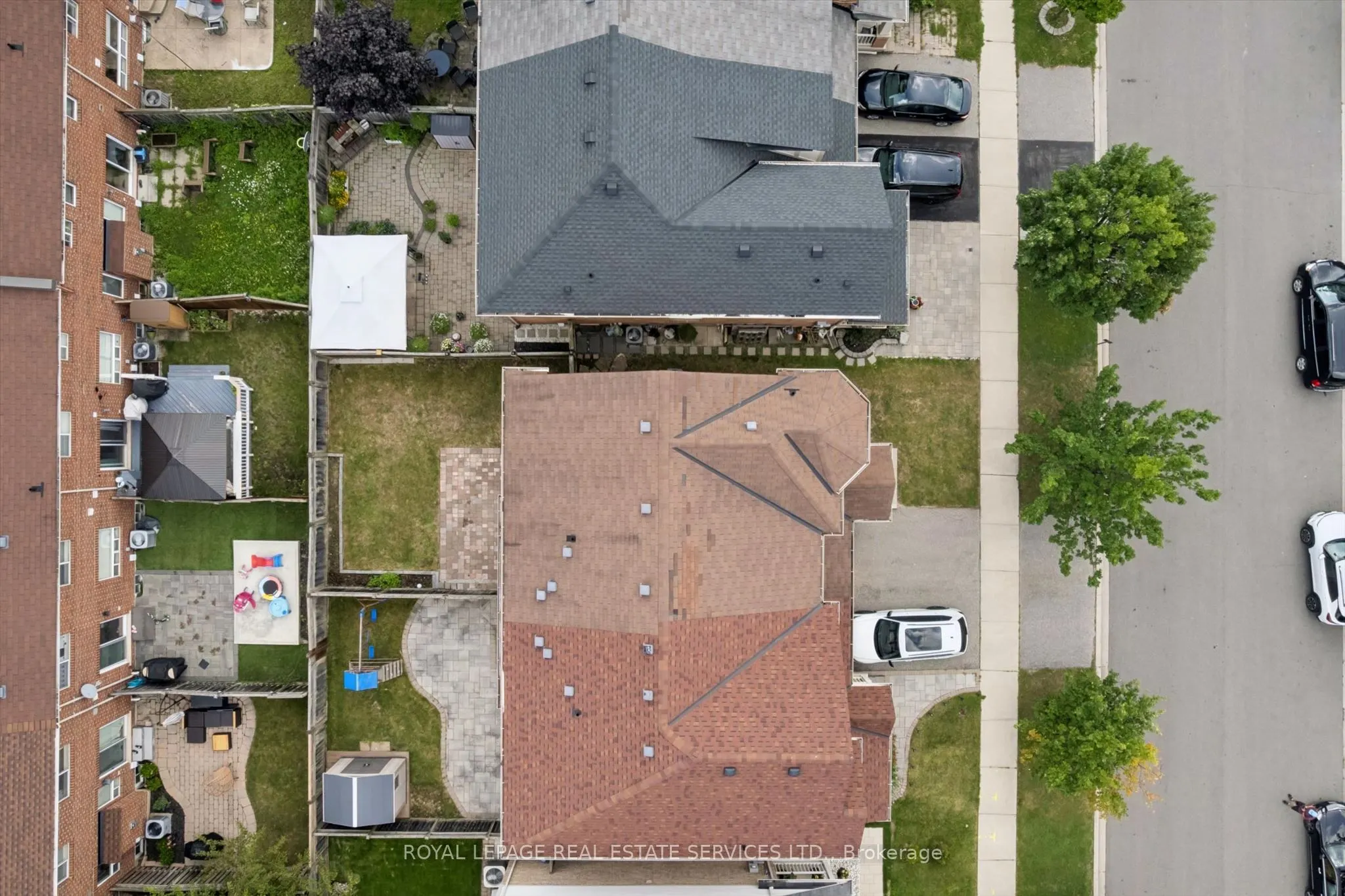 937 Vickerman Way