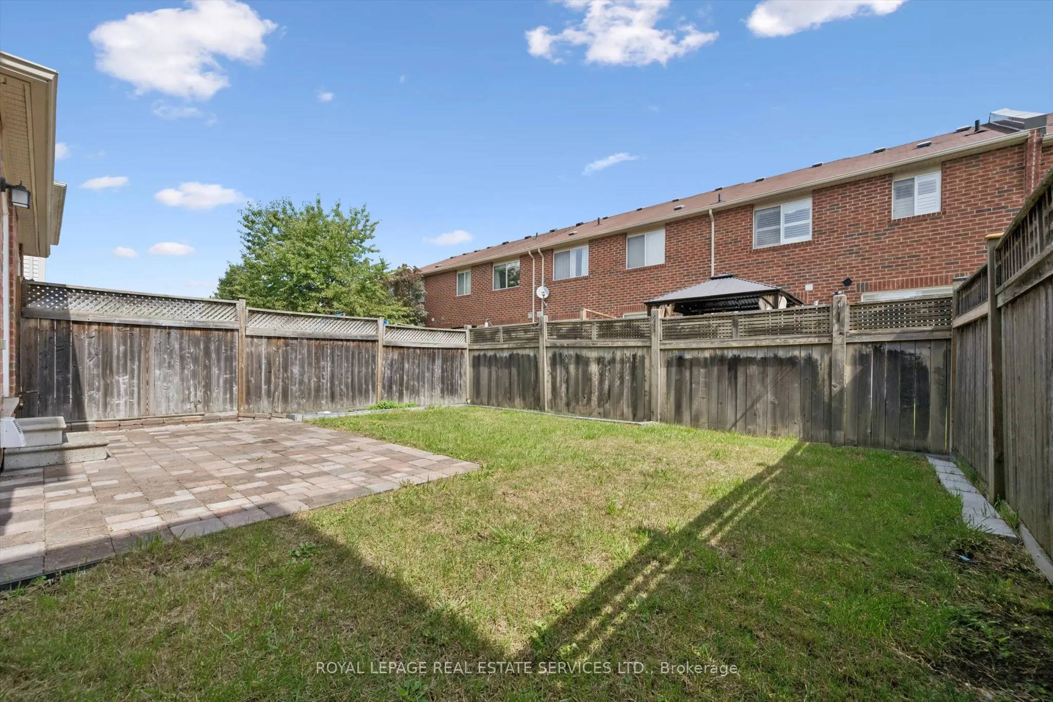 937 Vickerman Way