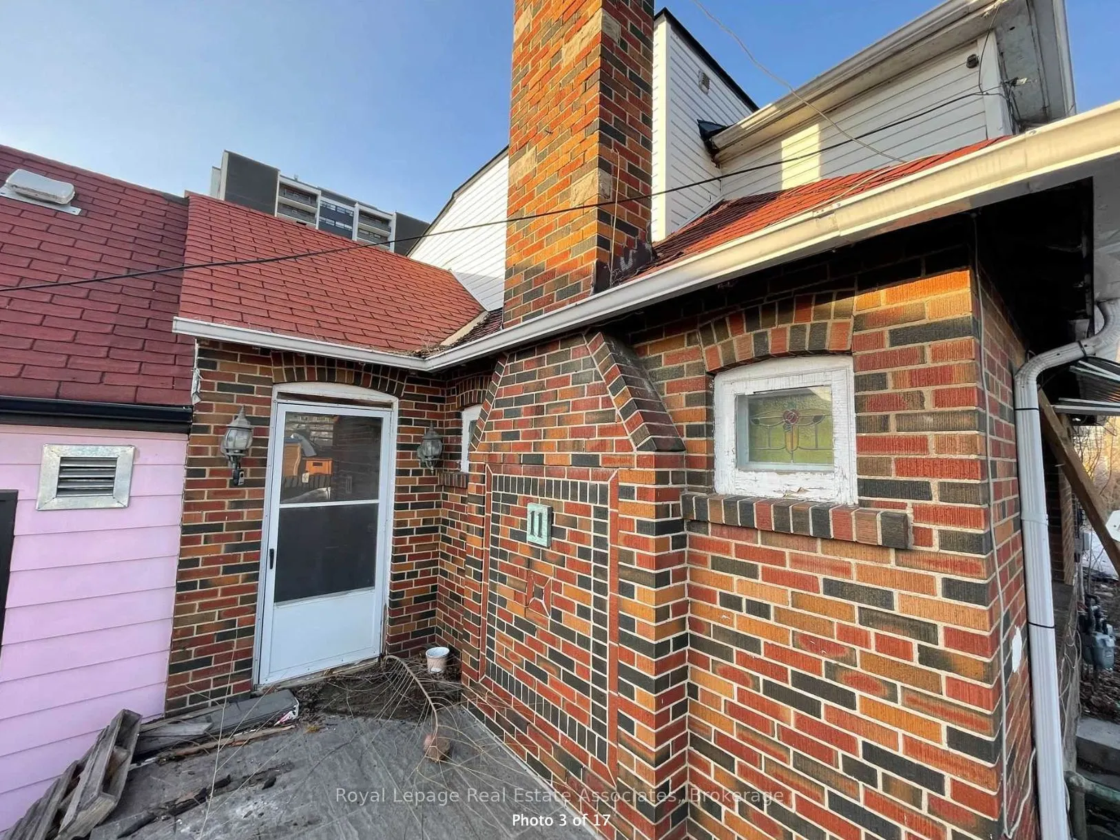 11 Stavebank Road N