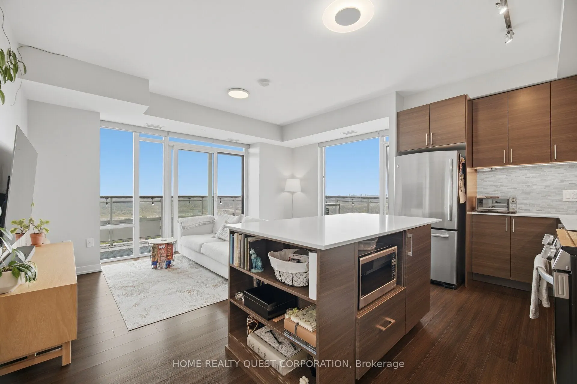 2560 Eglinton Avenue W #2205