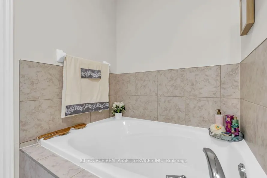 3215 Thomas Street #4