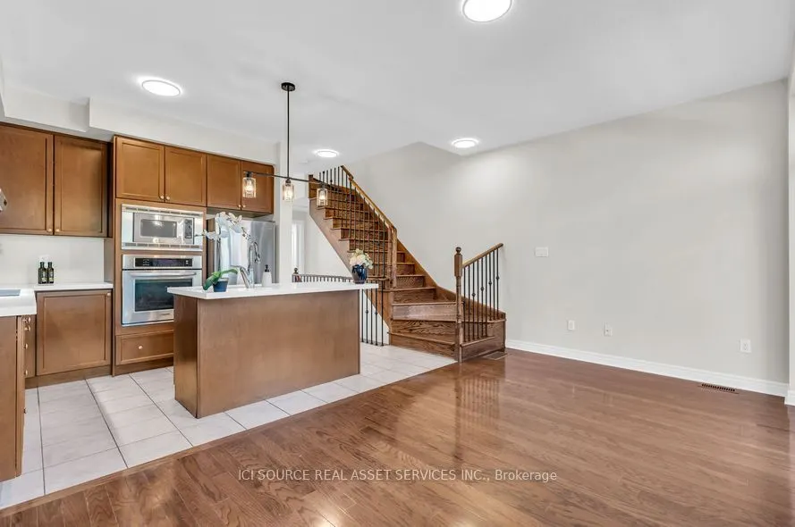 3215 Thomas Street #4