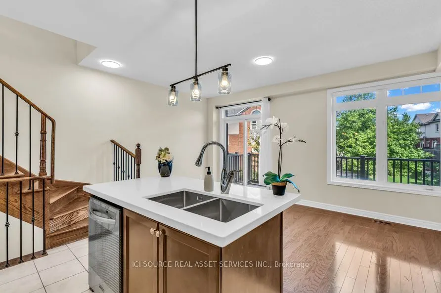 3215 Thomas Street #4