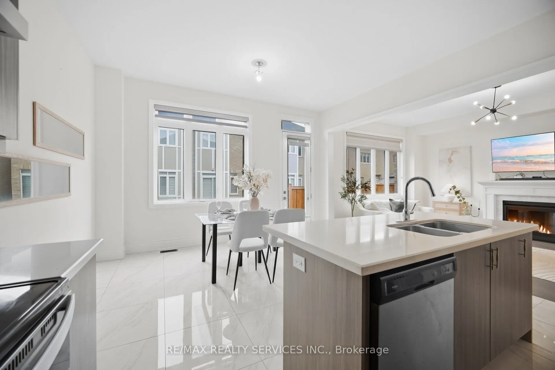 70 Royal Fern Crescent