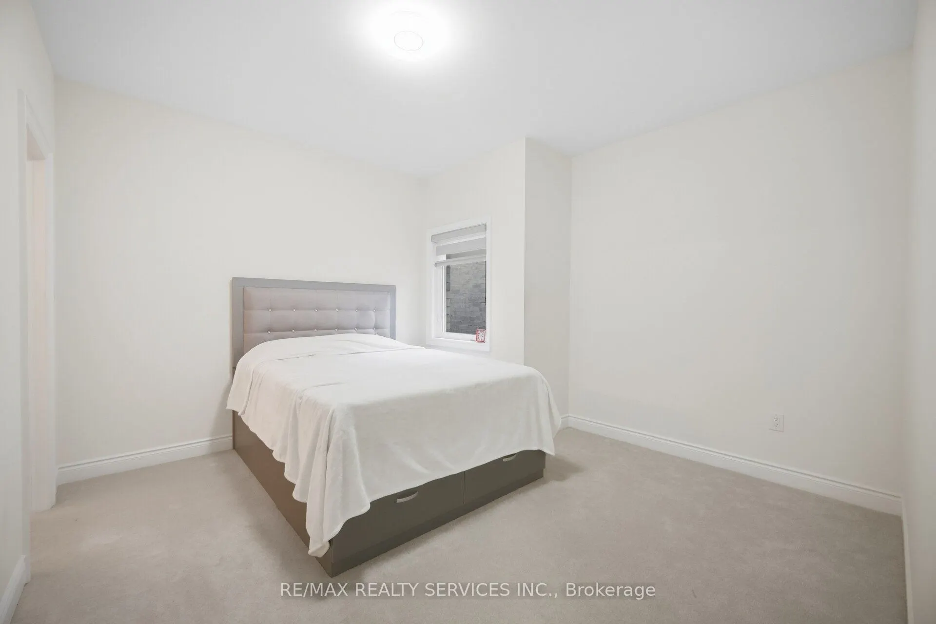 70 Royal Fern Crescent