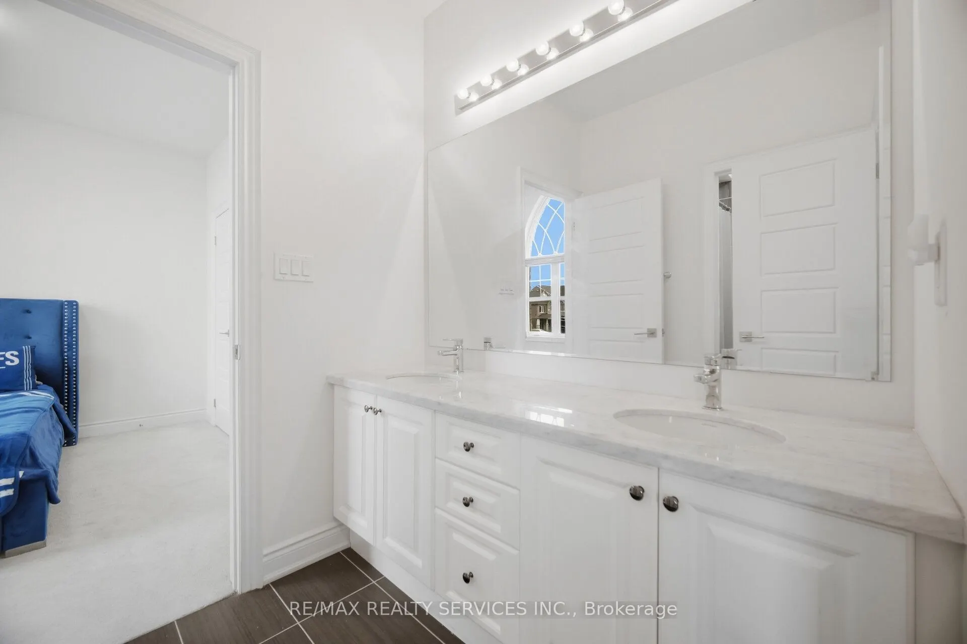 70 Royal Fern Crescent