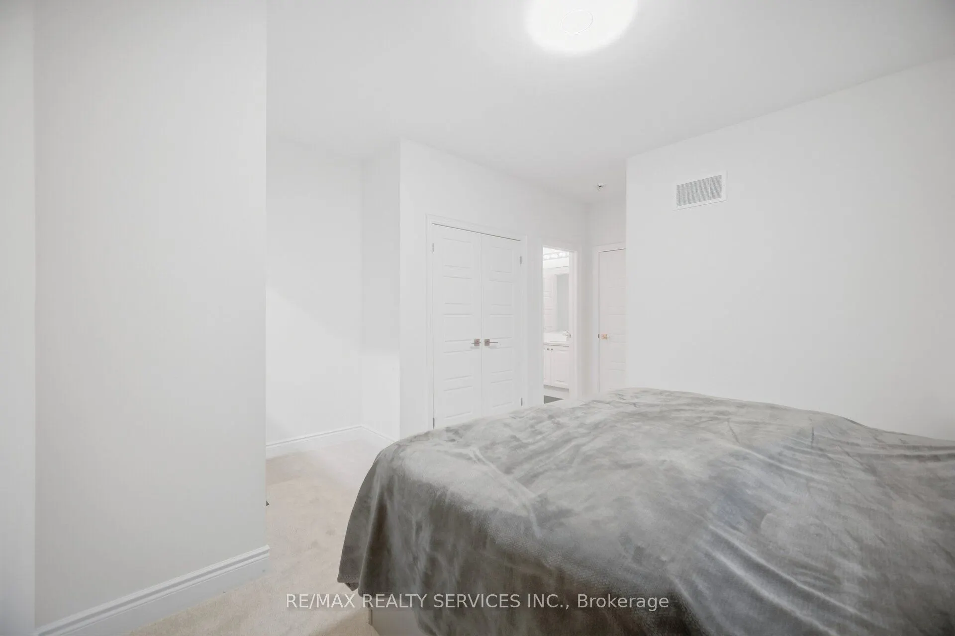 70 Royal Fern Crescent