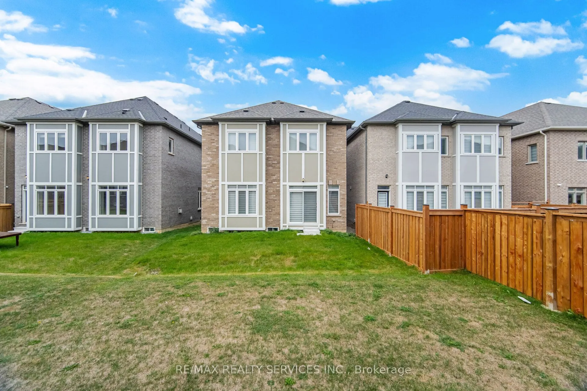 70 Royal Fern Crescent