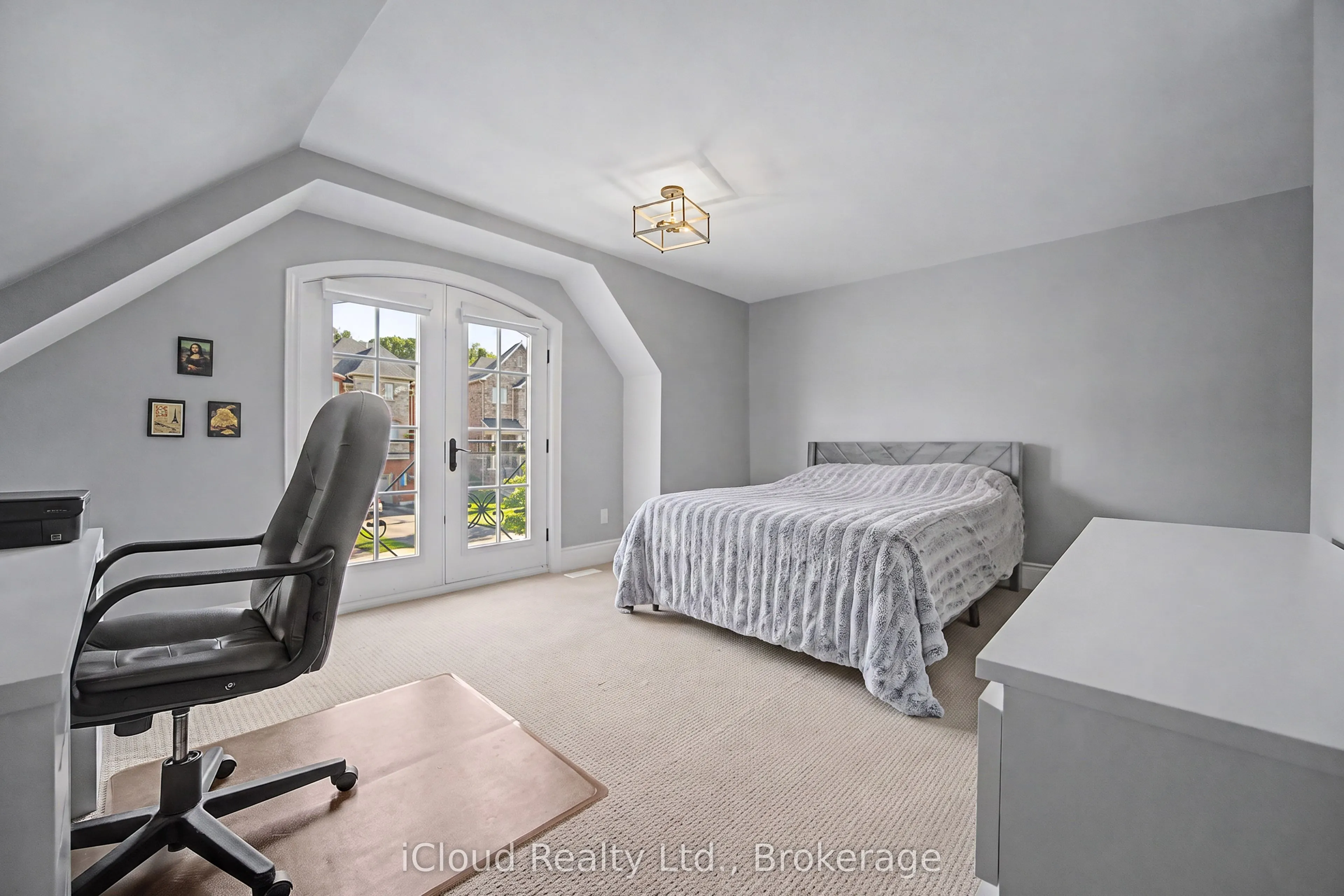 47 West Branch Drive