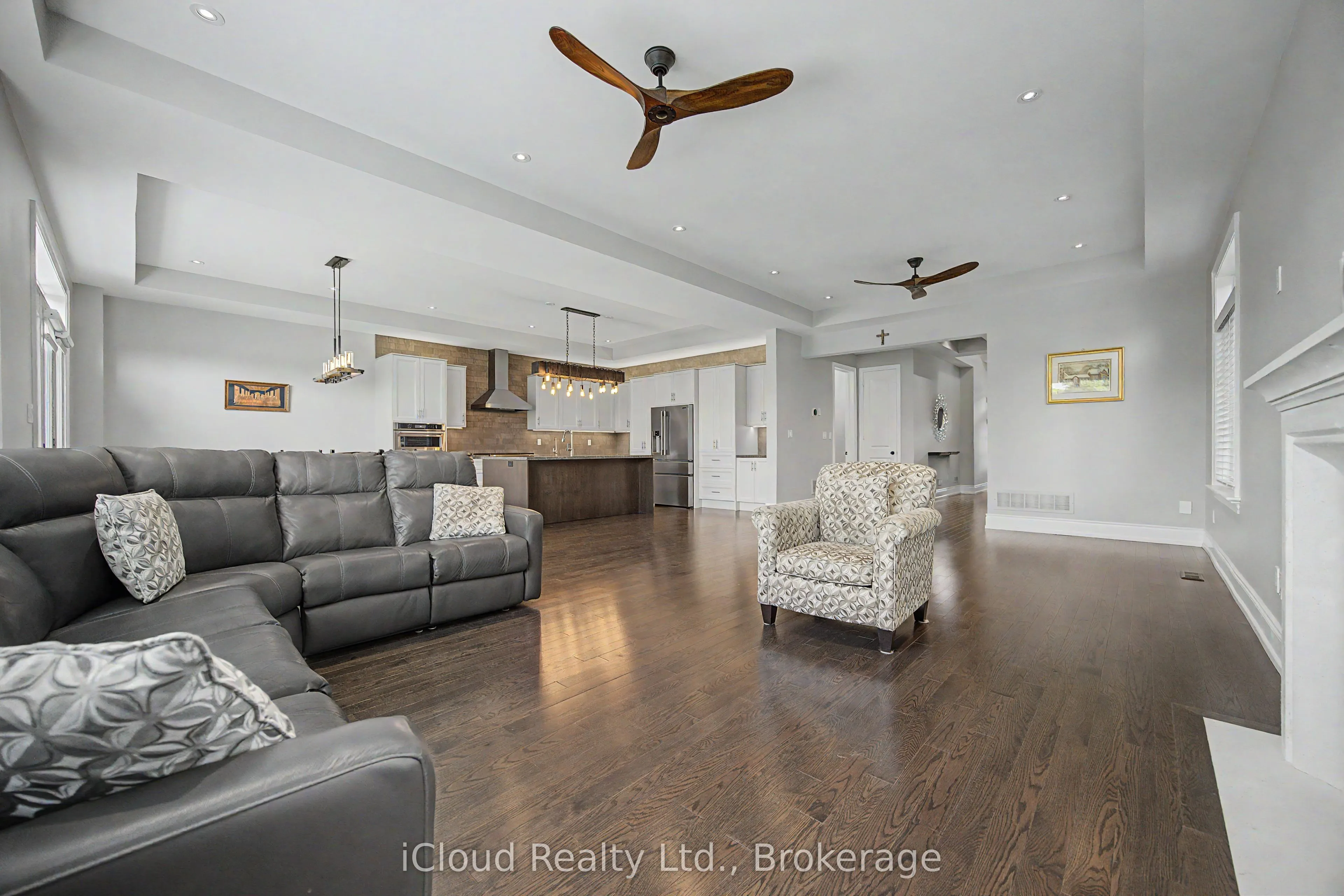 47 West Branch Drive