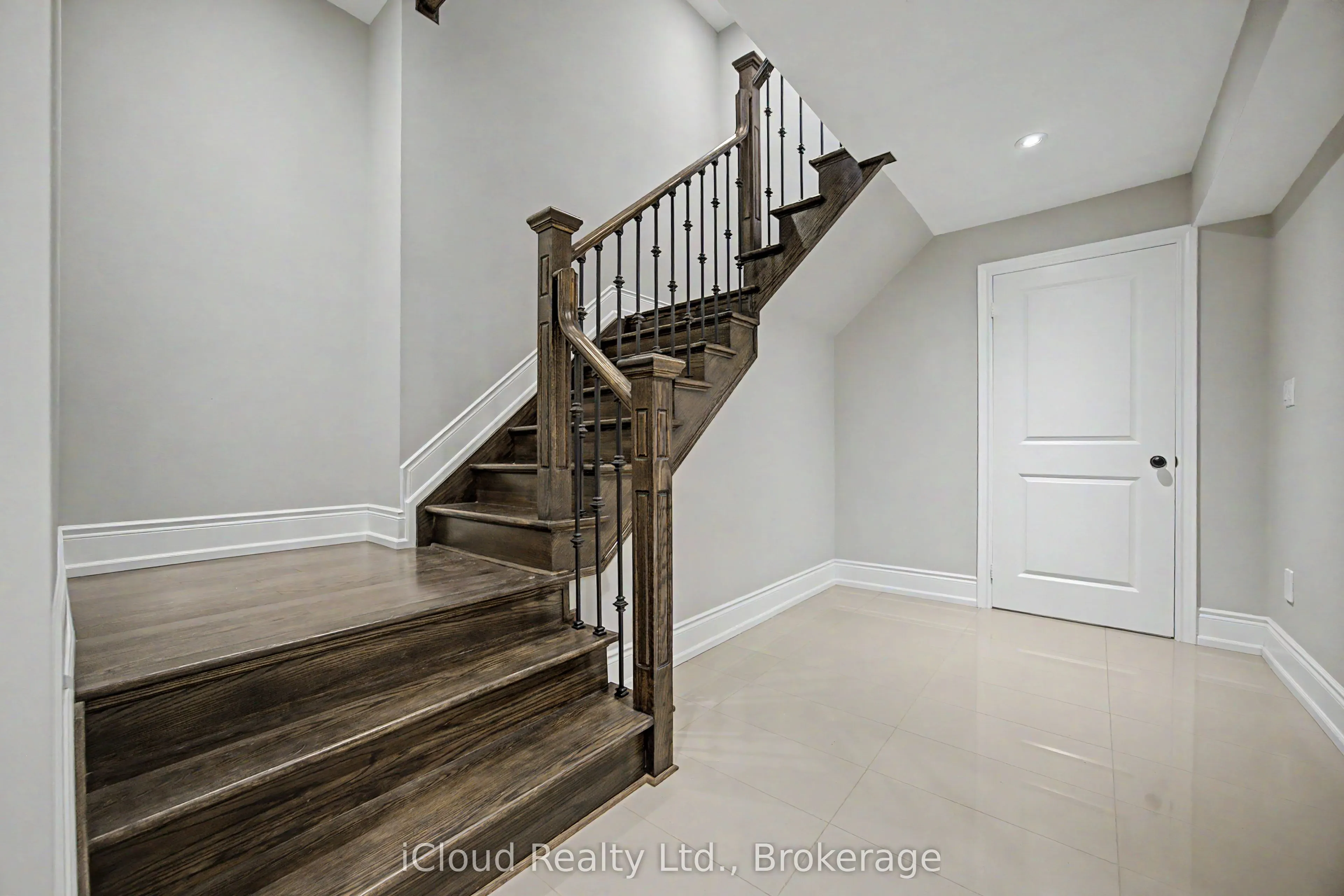 47 West Branch Drive