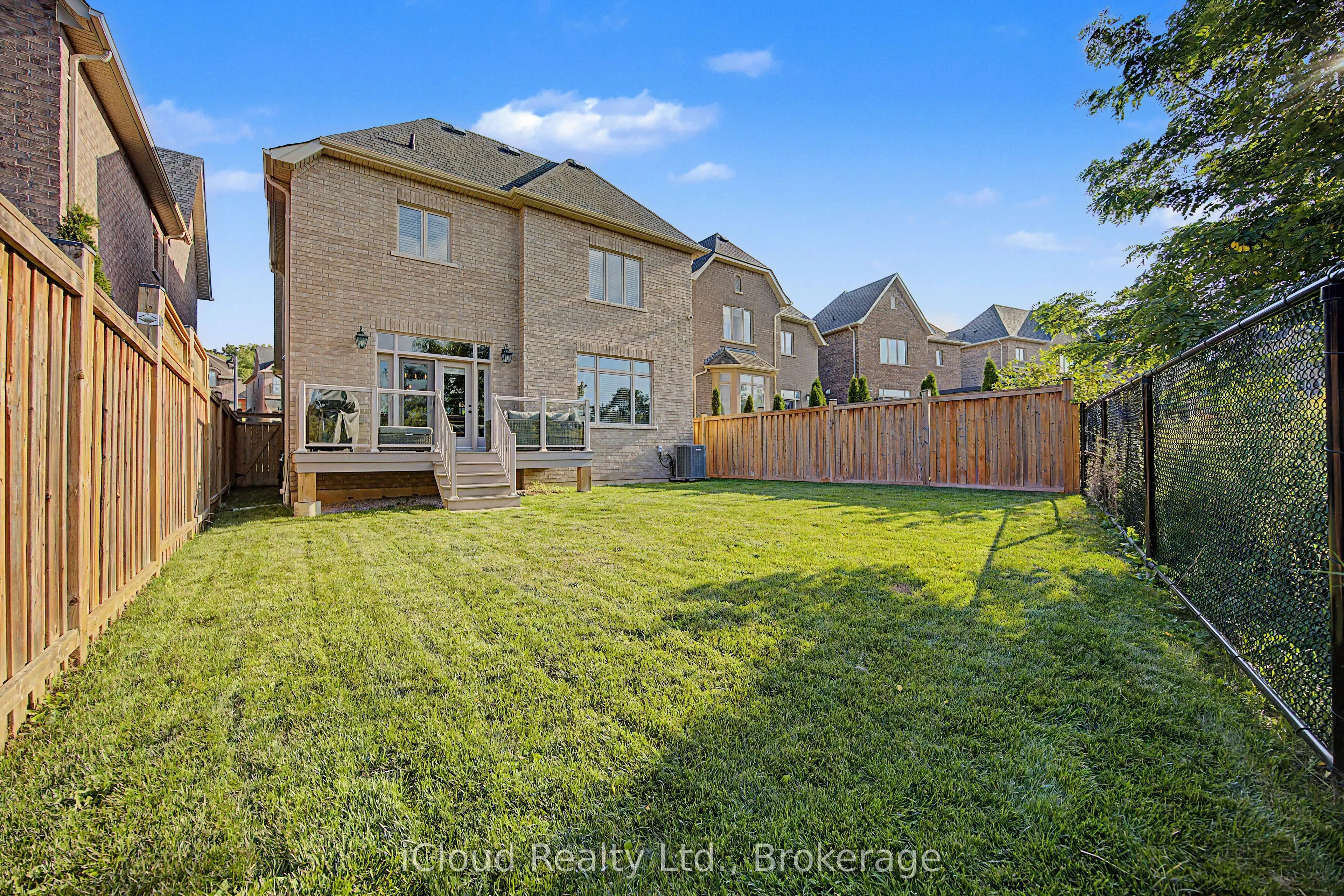 47 West Branch Drive