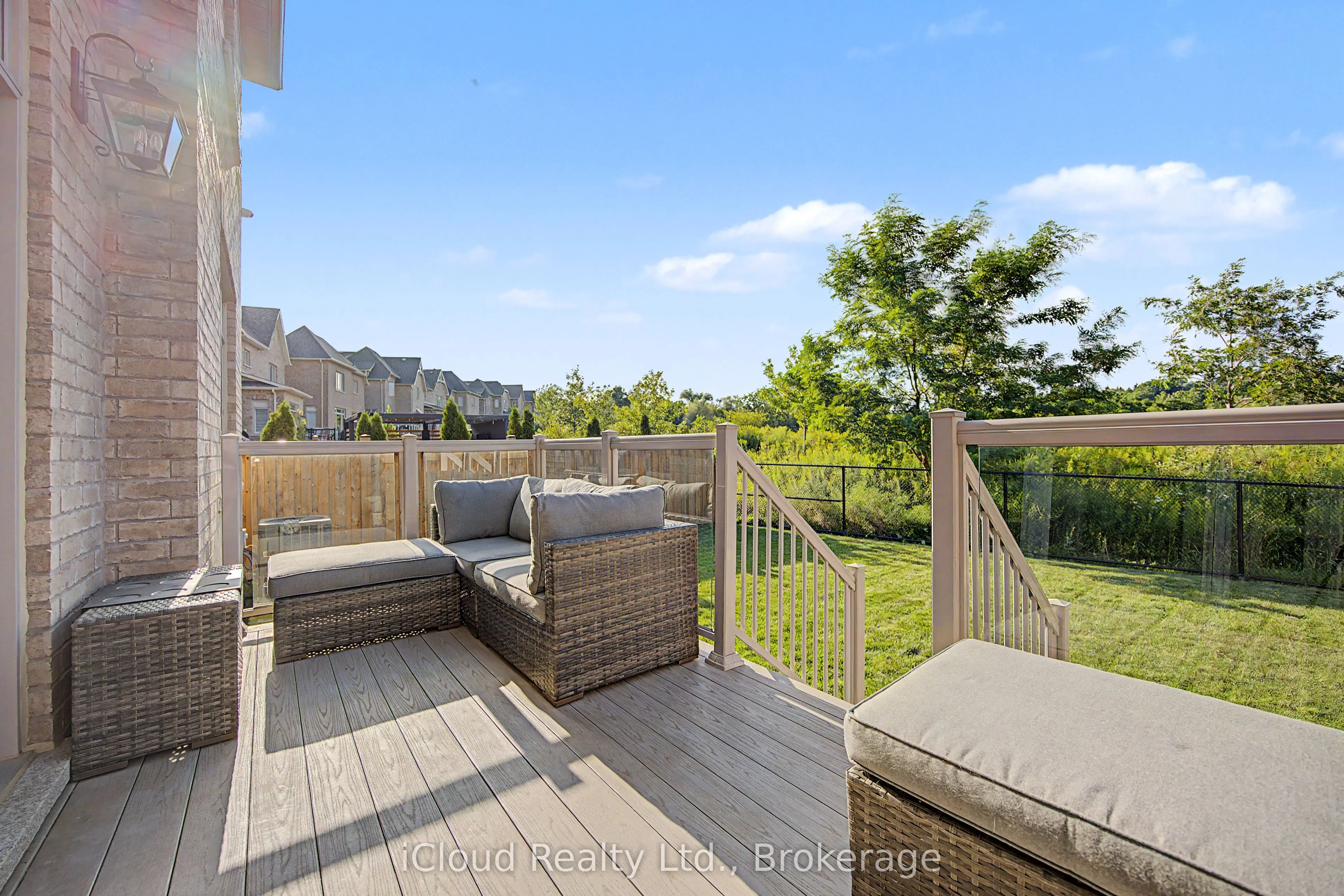 47 West Branch Drive