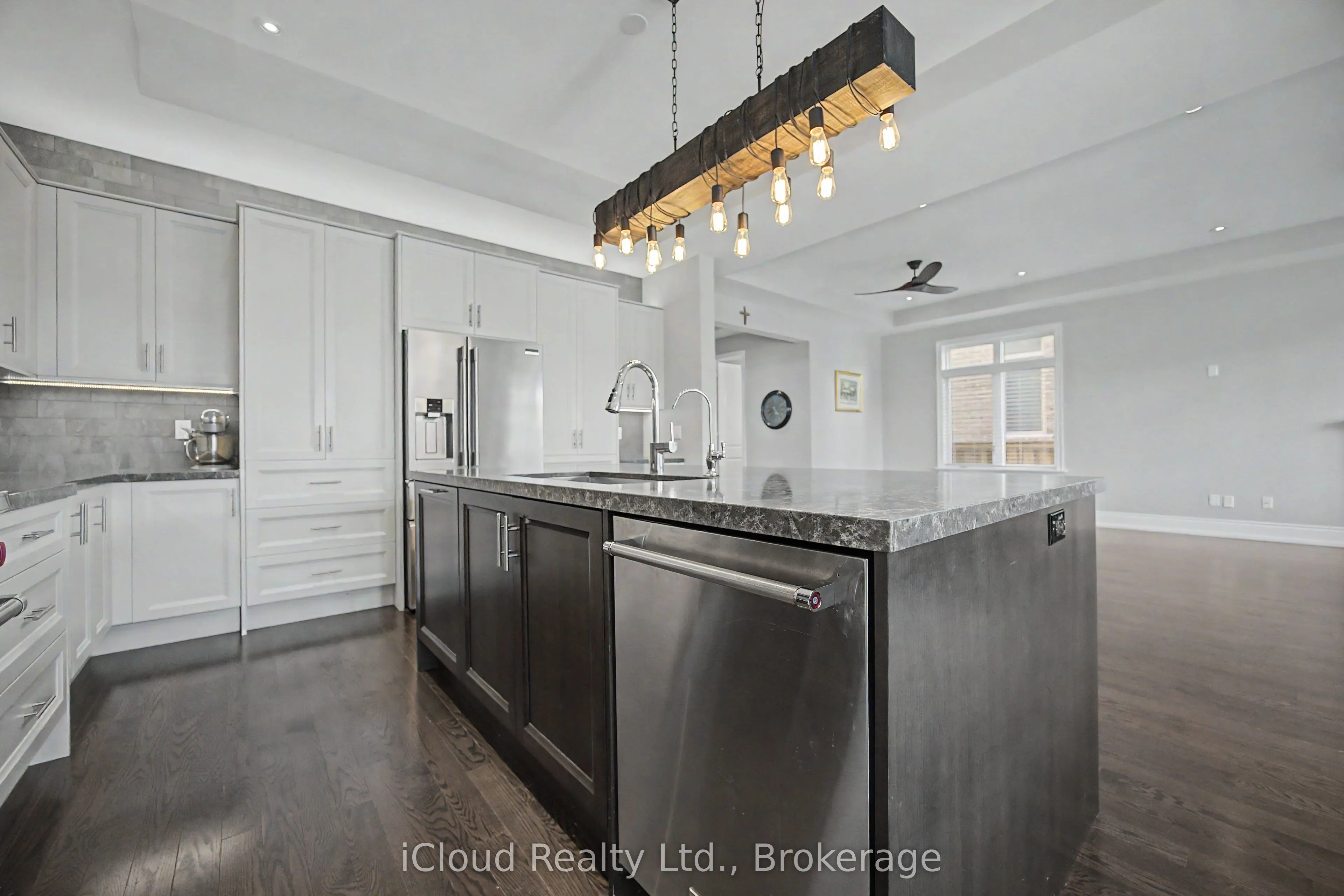 47 West Branch Drive