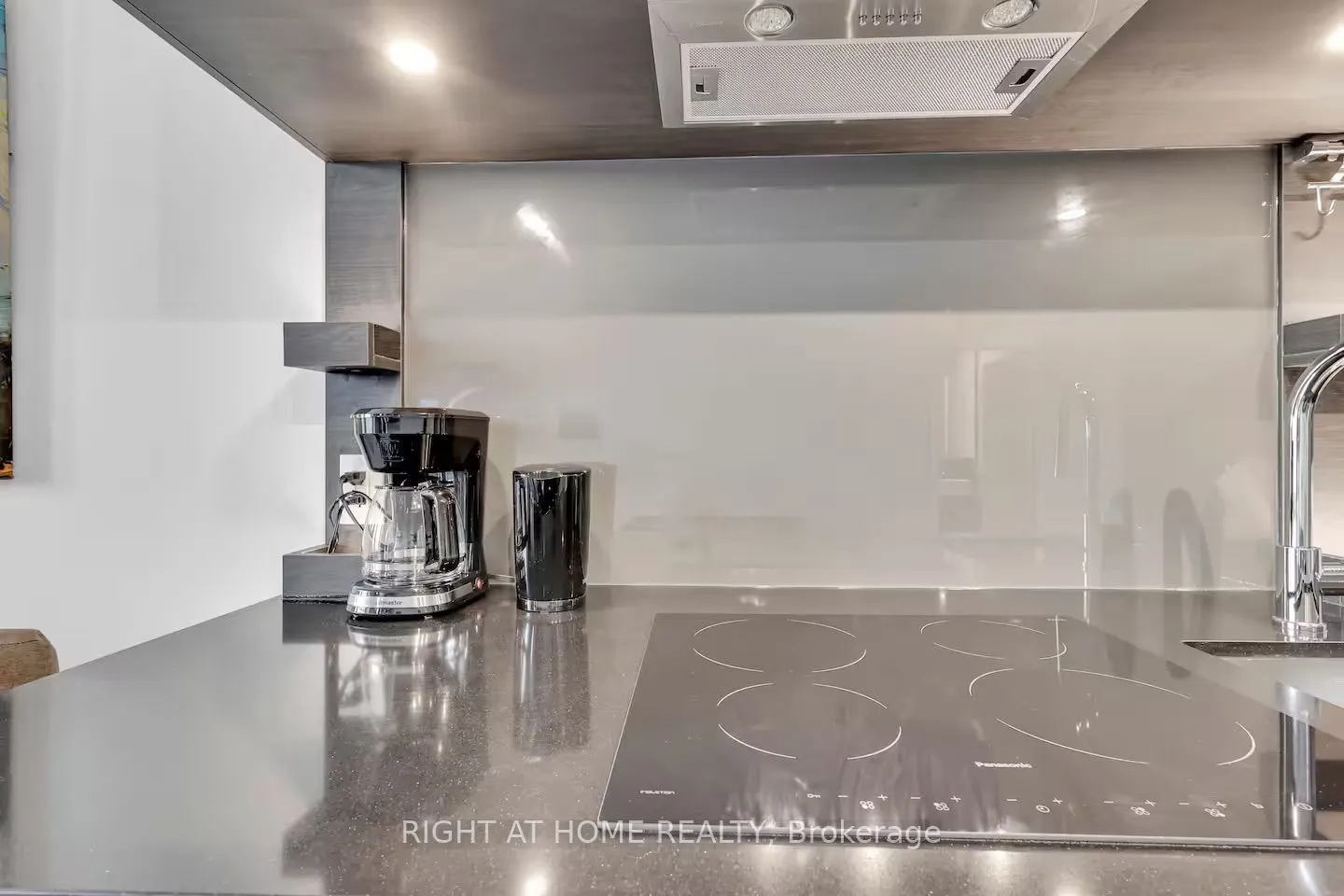 28 Ann Street #223