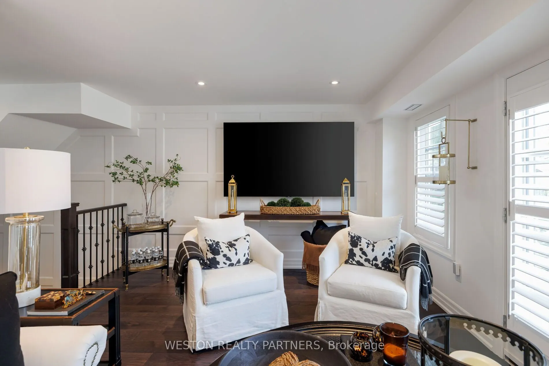 2369 Ontario Street #17