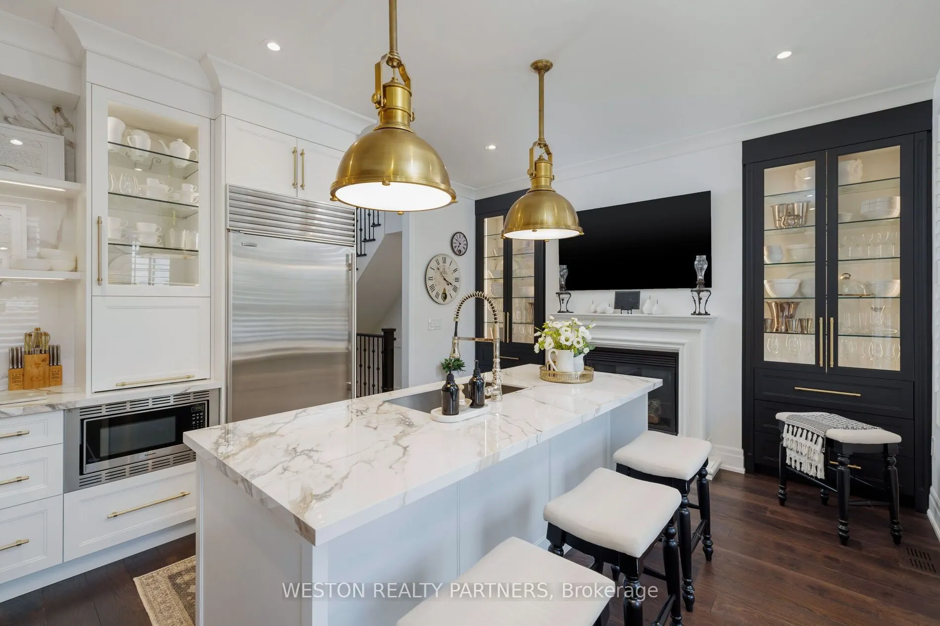 2369 Ontario Street #17
