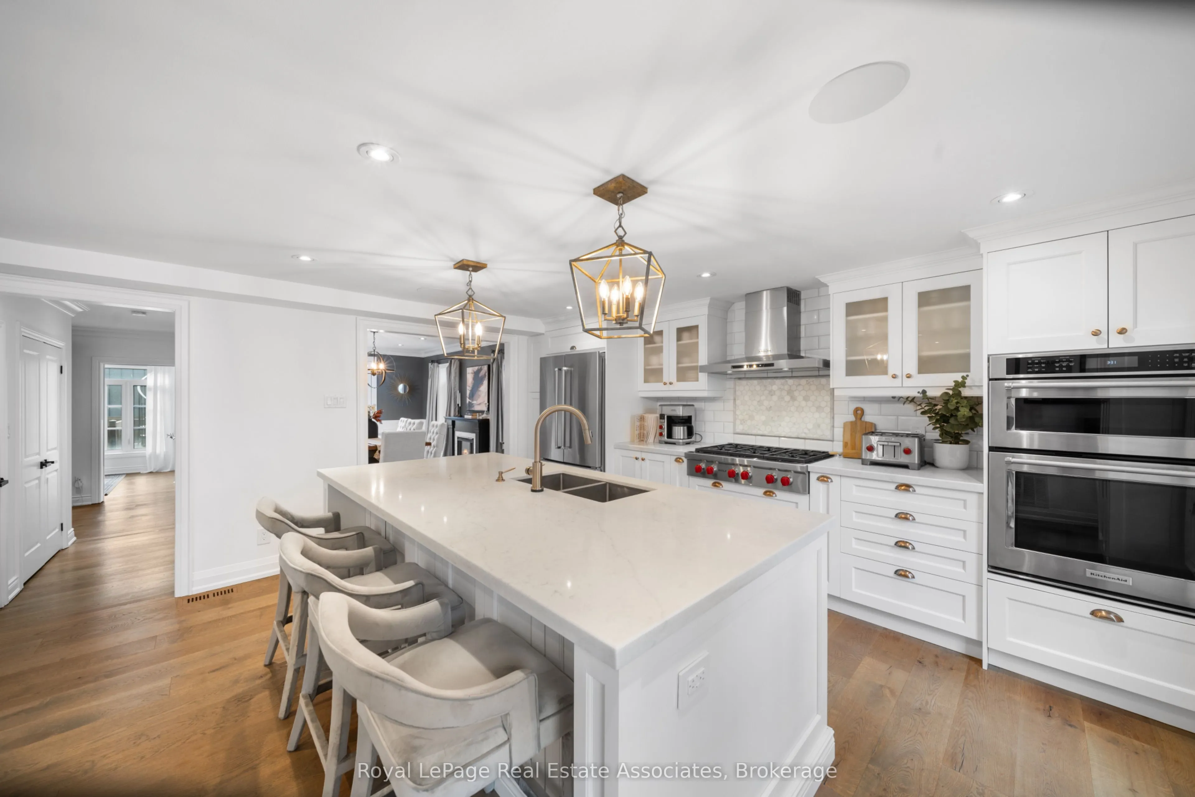 36 Mississauga Road N
