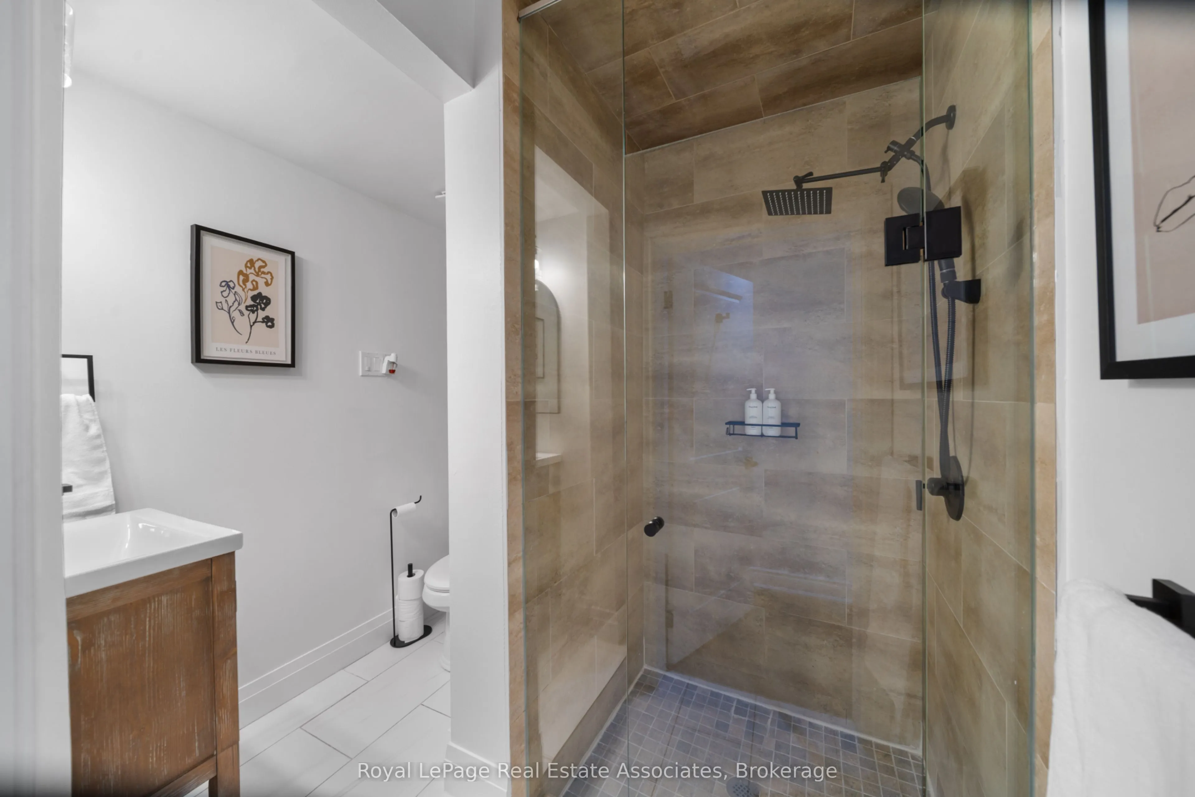 36 Mississauga Road N