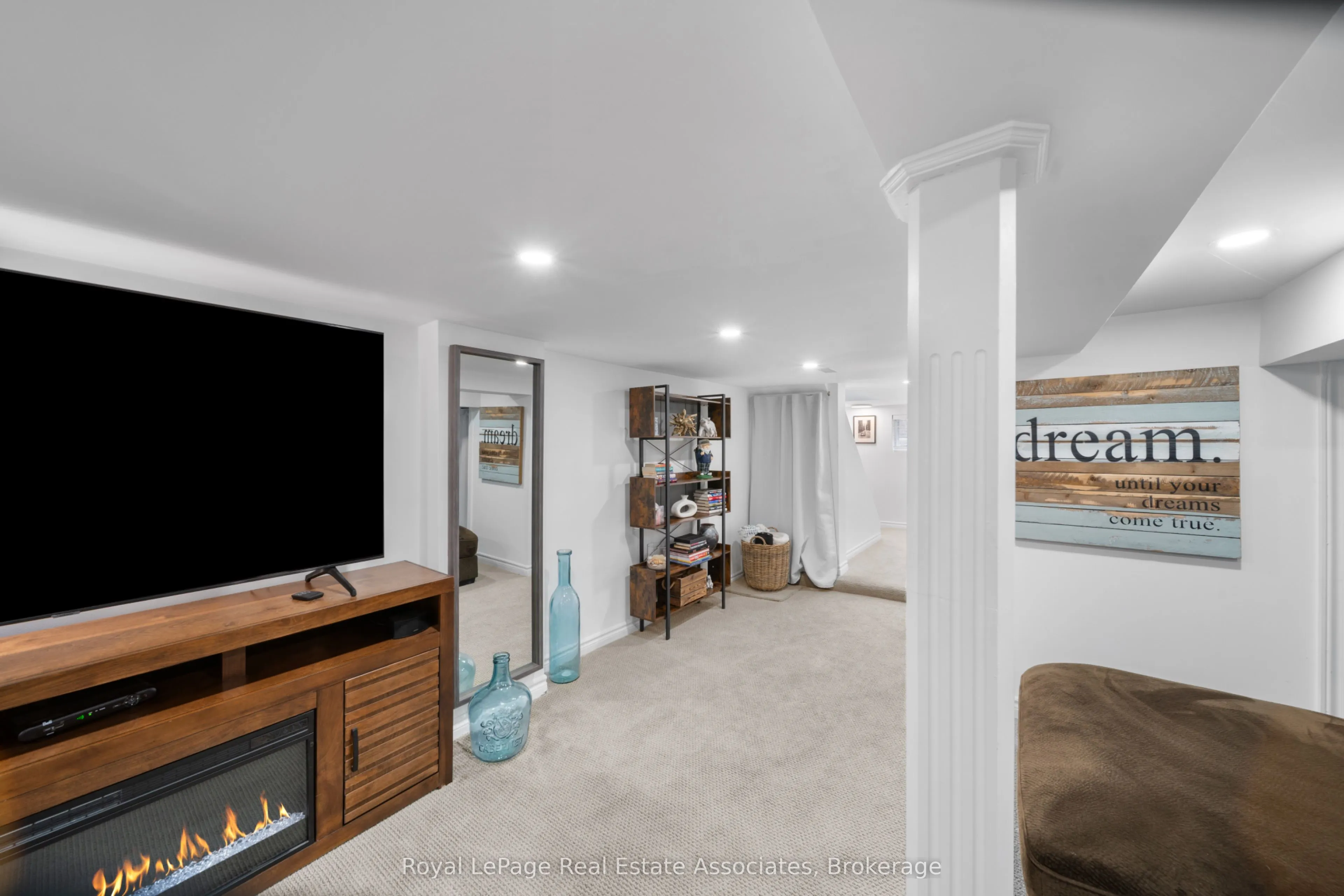 36 Mississauga Road N