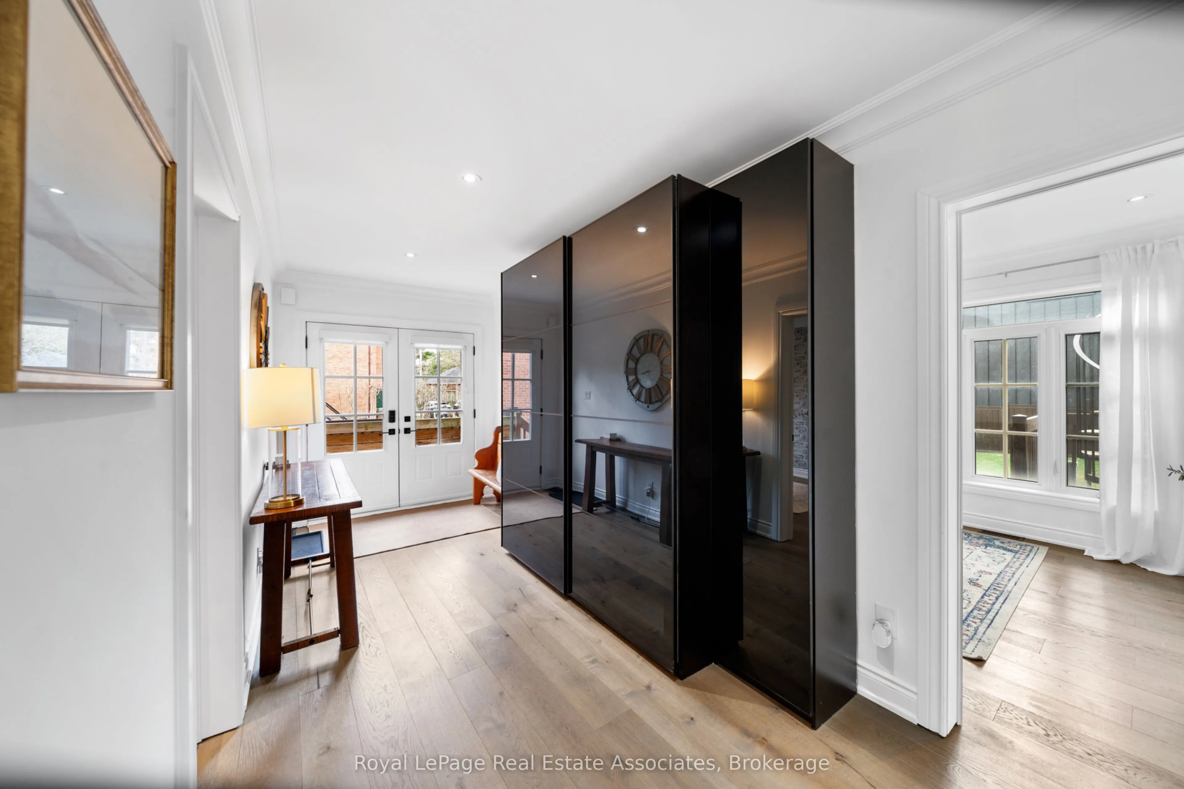 36 Mississauga Road N