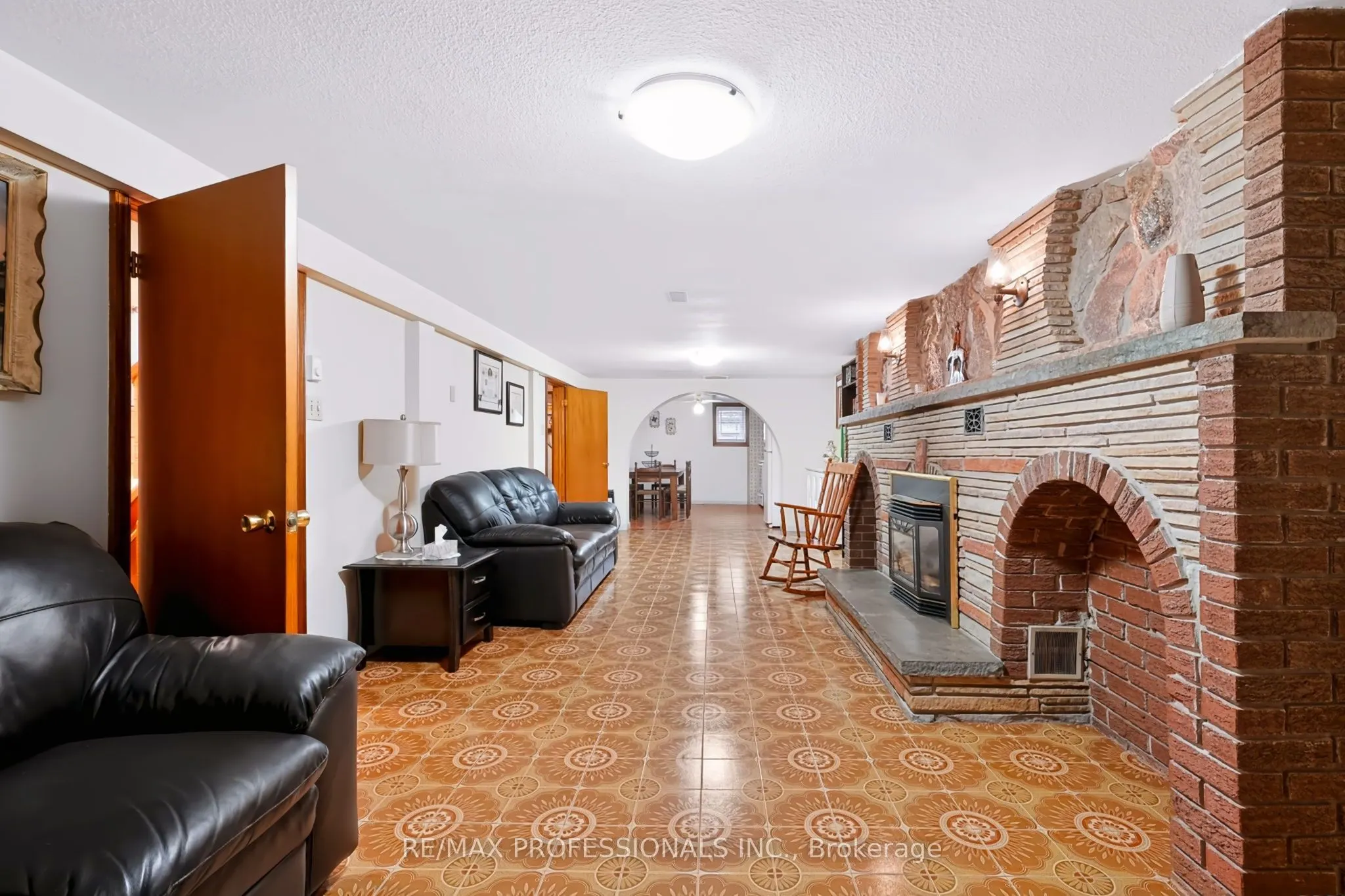 42 Woolgar Avenue