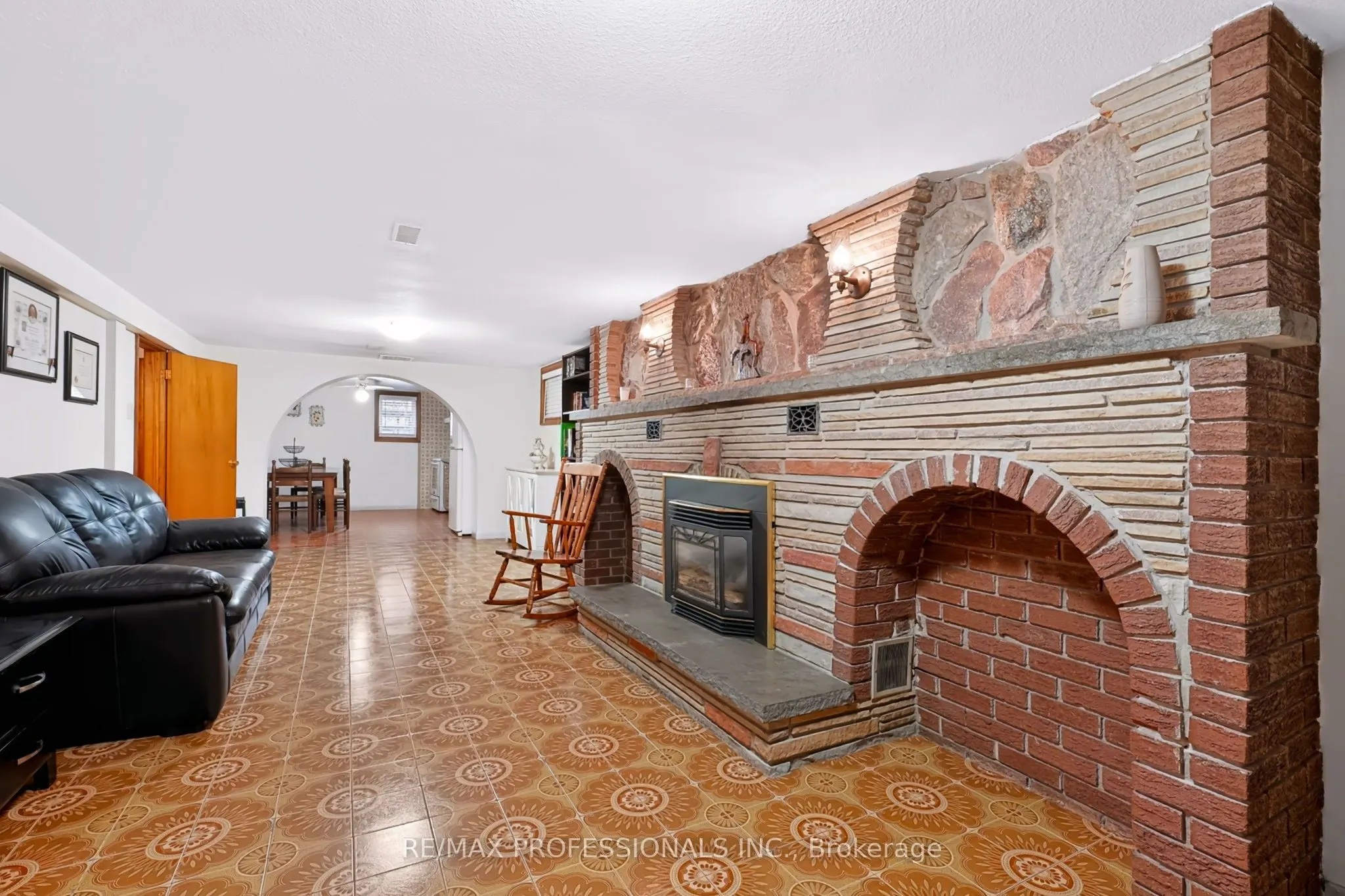 42 Woolgar Avenue