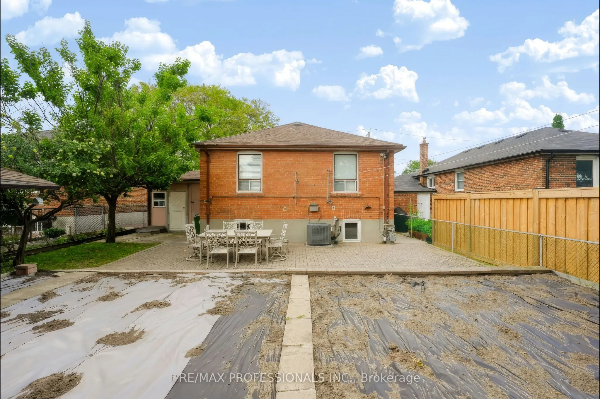42 Woolgar Avenue