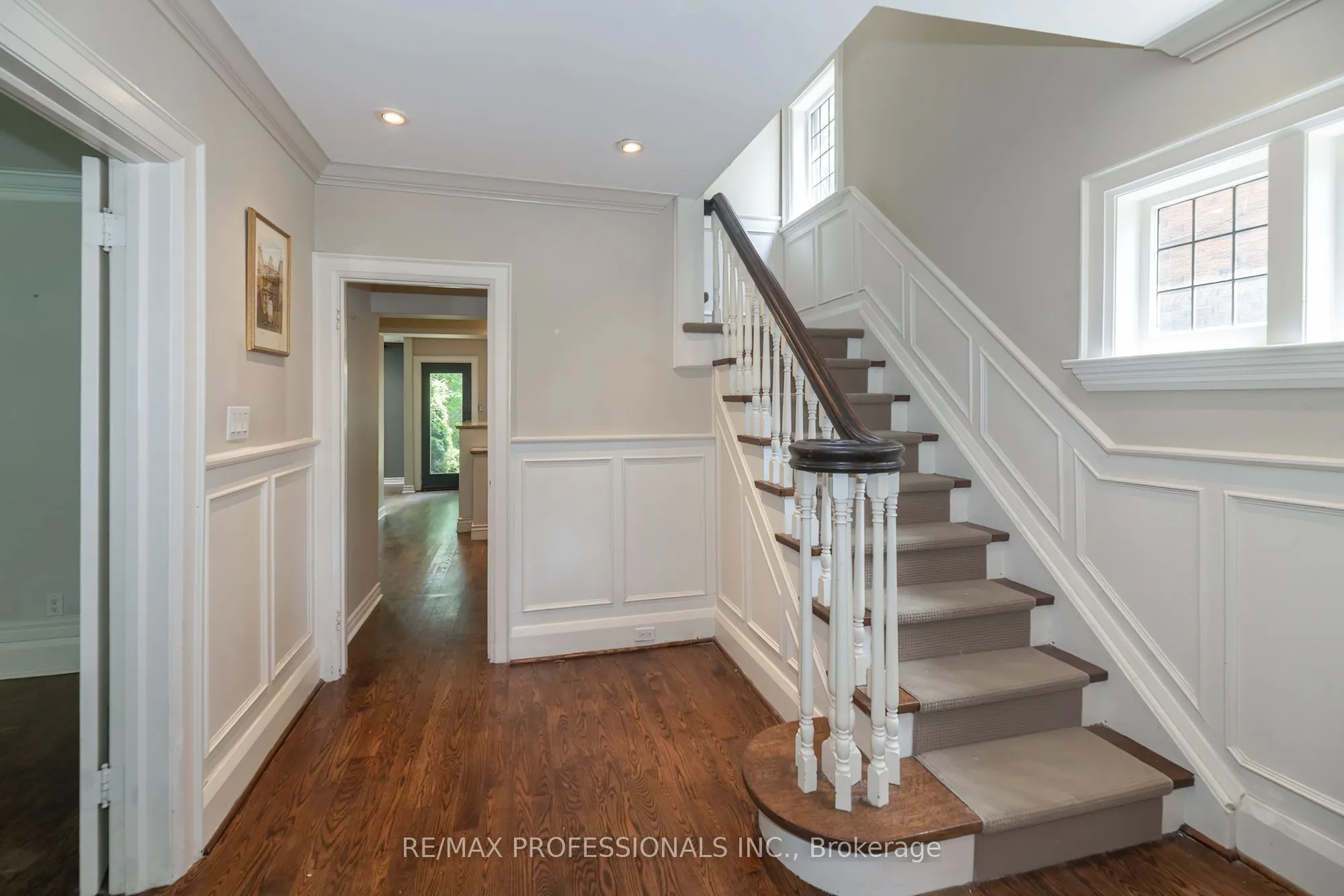 61 Grenview Boulevard N