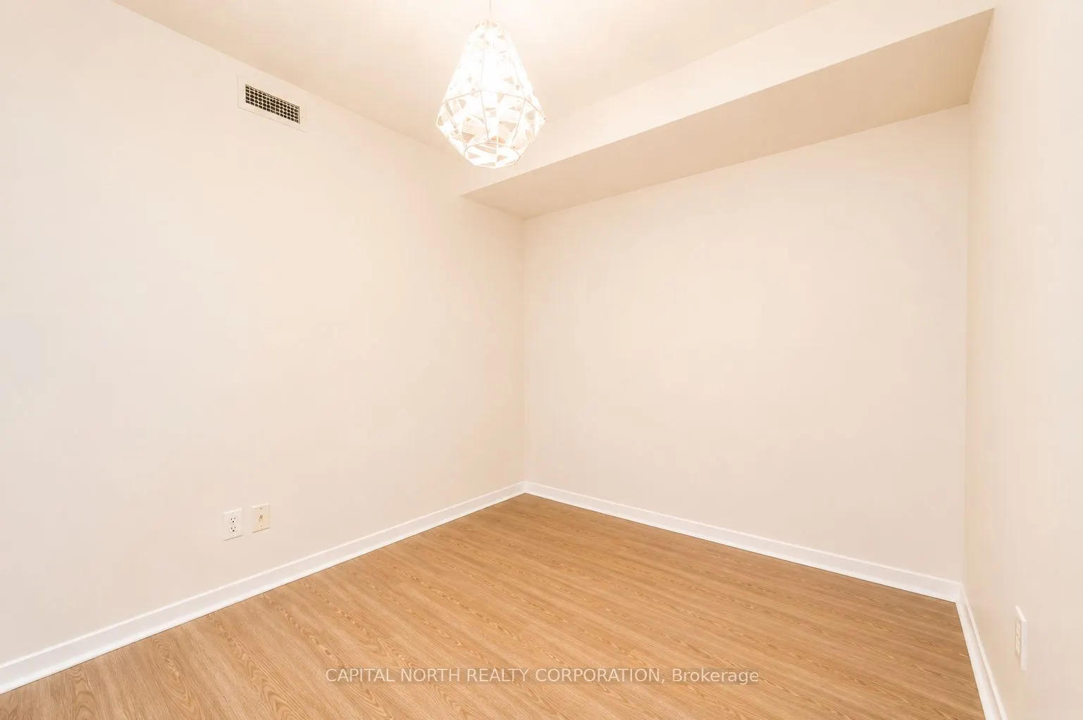 1050 The Queensway #207