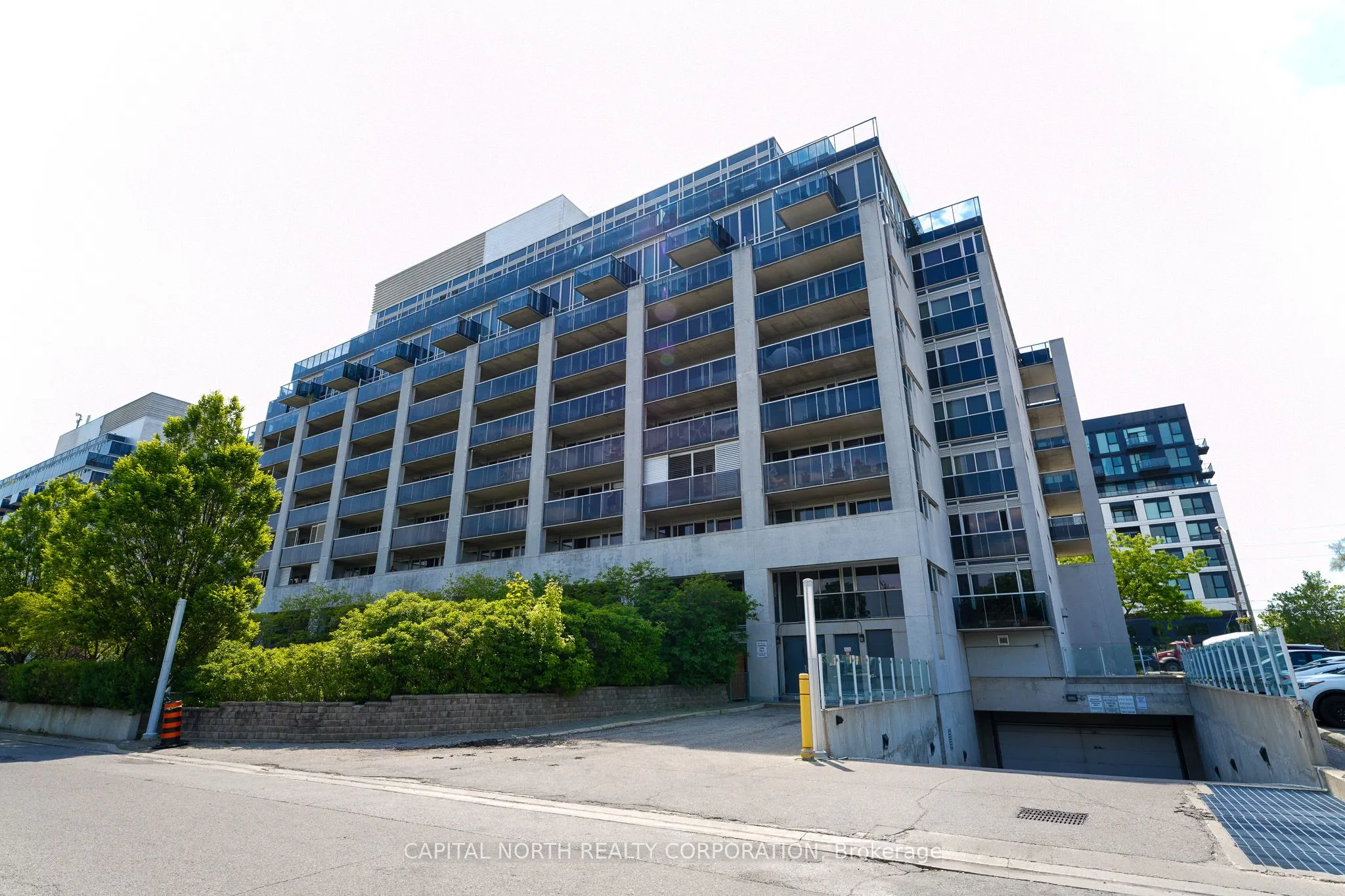1050 The Queensway #207