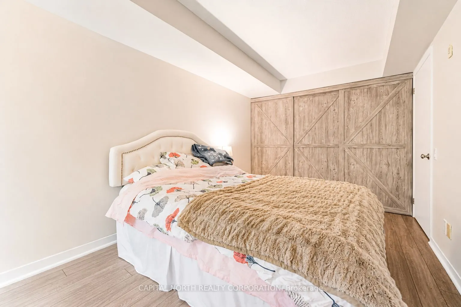 1050 The Queensway #207