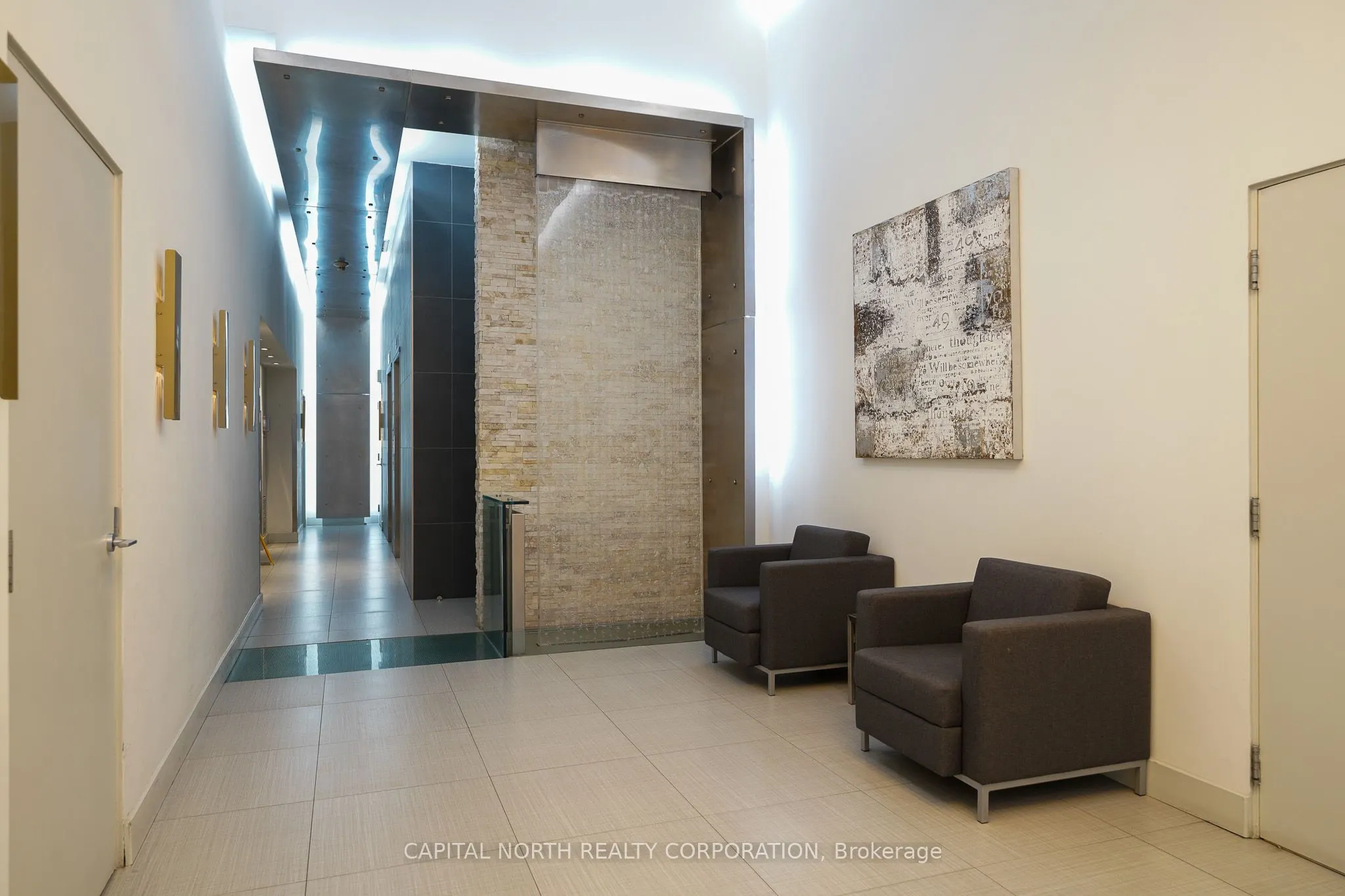 1050 The Queensway #207