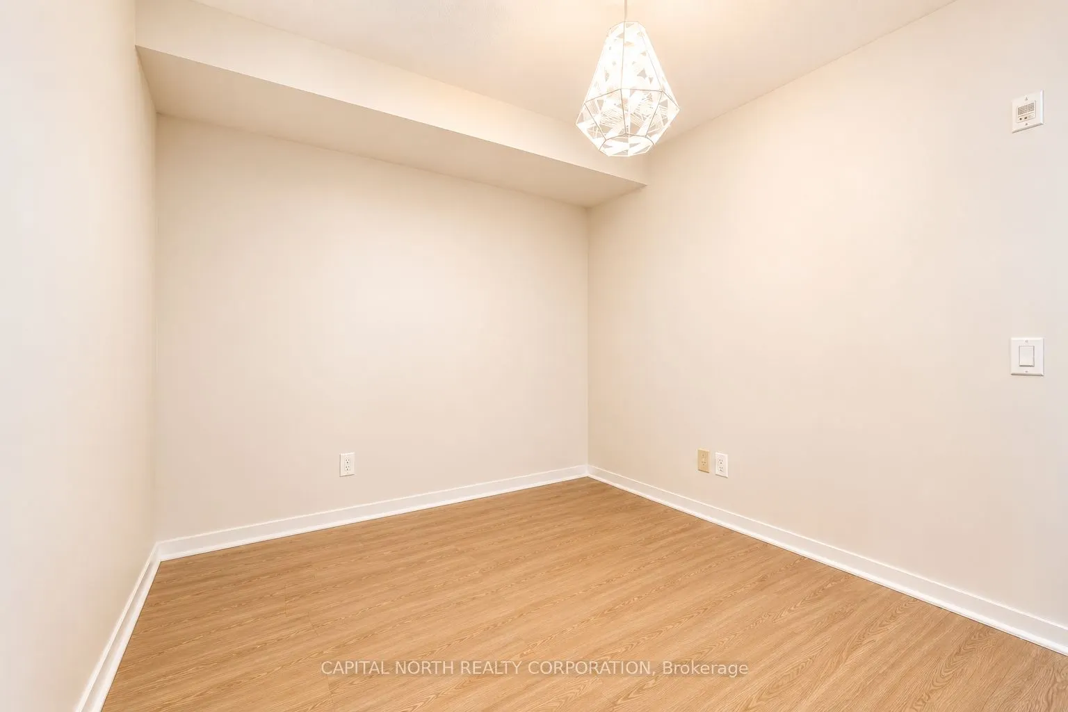 1050 The Queensway #207