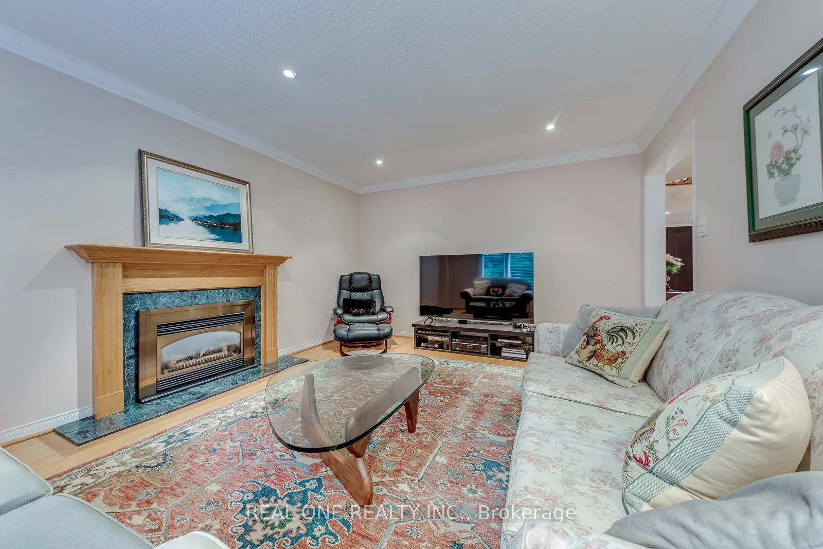 415 March Crescent