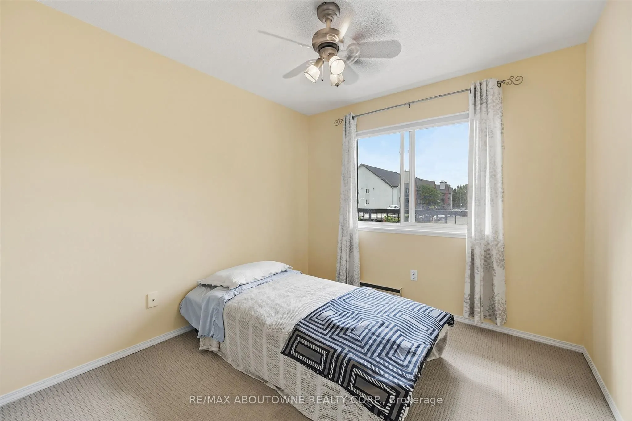 1450 Glen Abbey Gate #1121