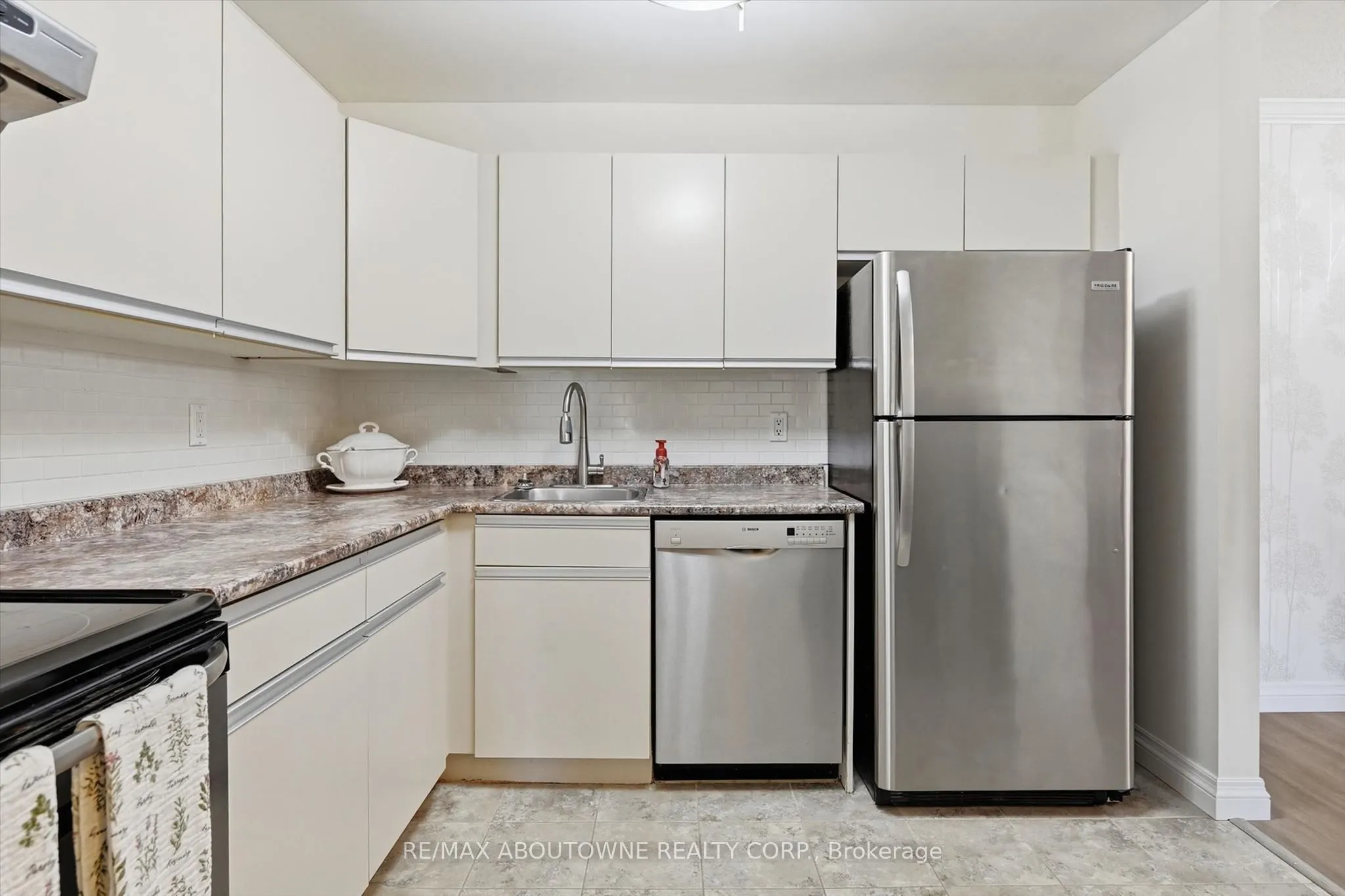 1450 Glen Abbey Gate #1121
