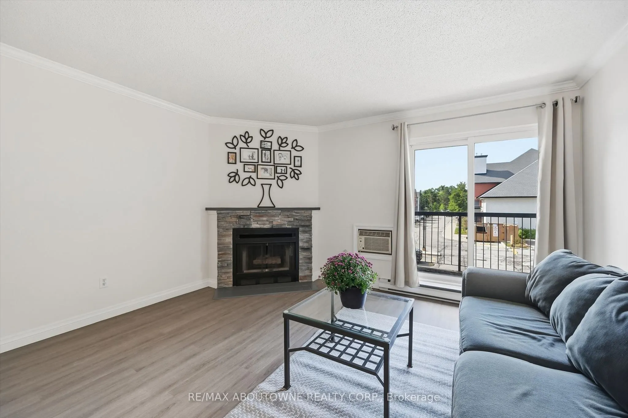 1450 Glen Abbey Gate #1121