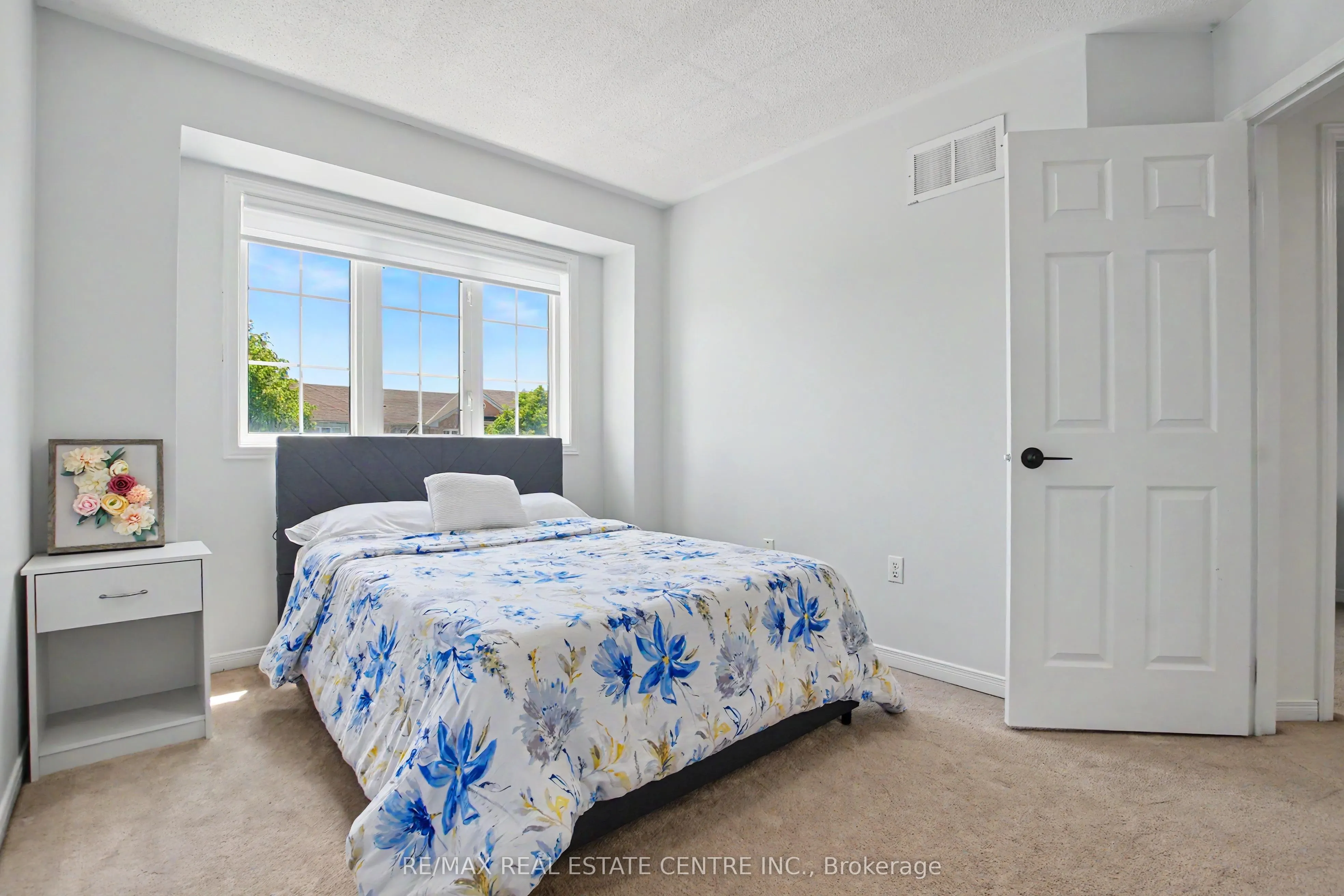 94 Timbertop Crescent