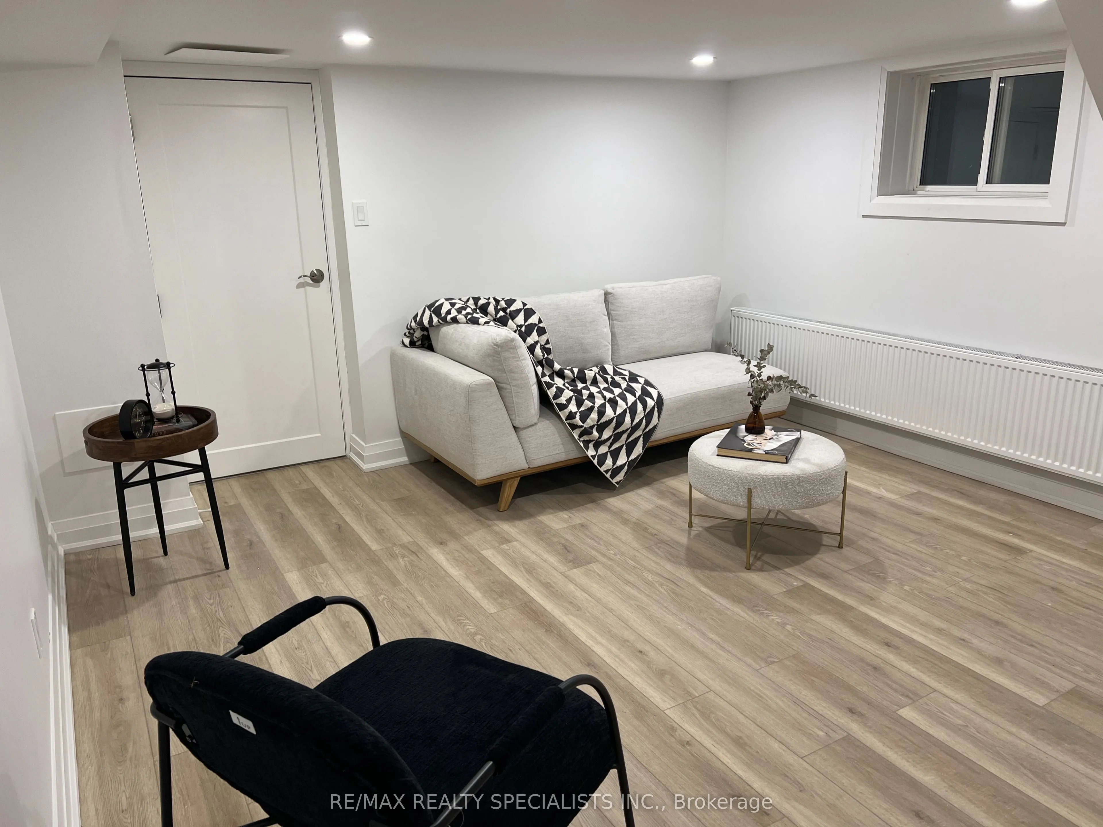 252 Earlscourt Avenue