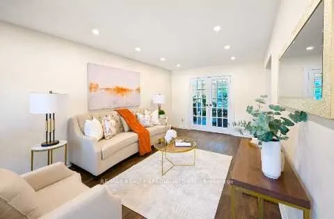 252 Earlscourt Avenue