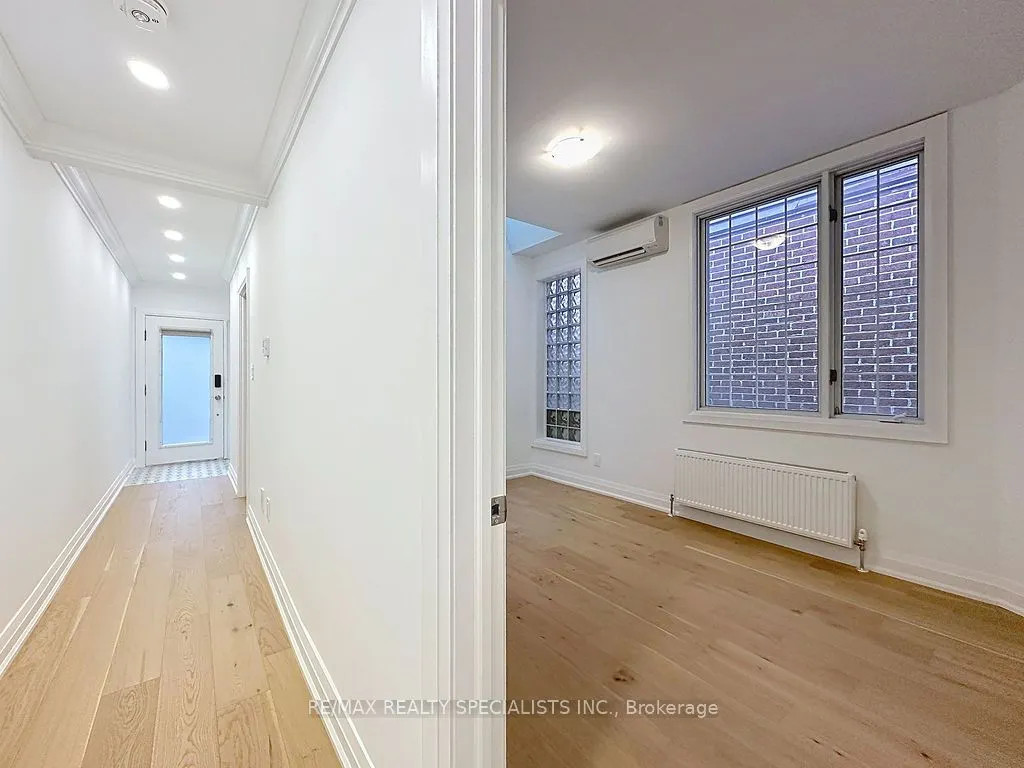 252 Earlscourt Avenue