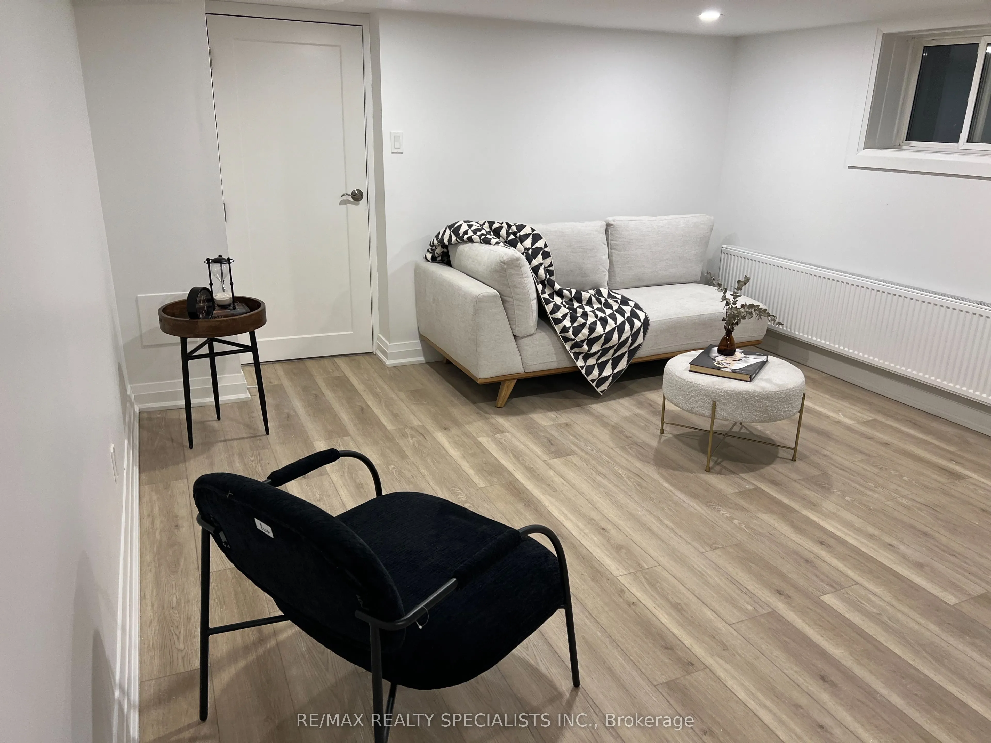 252 Earlscourt Avenue