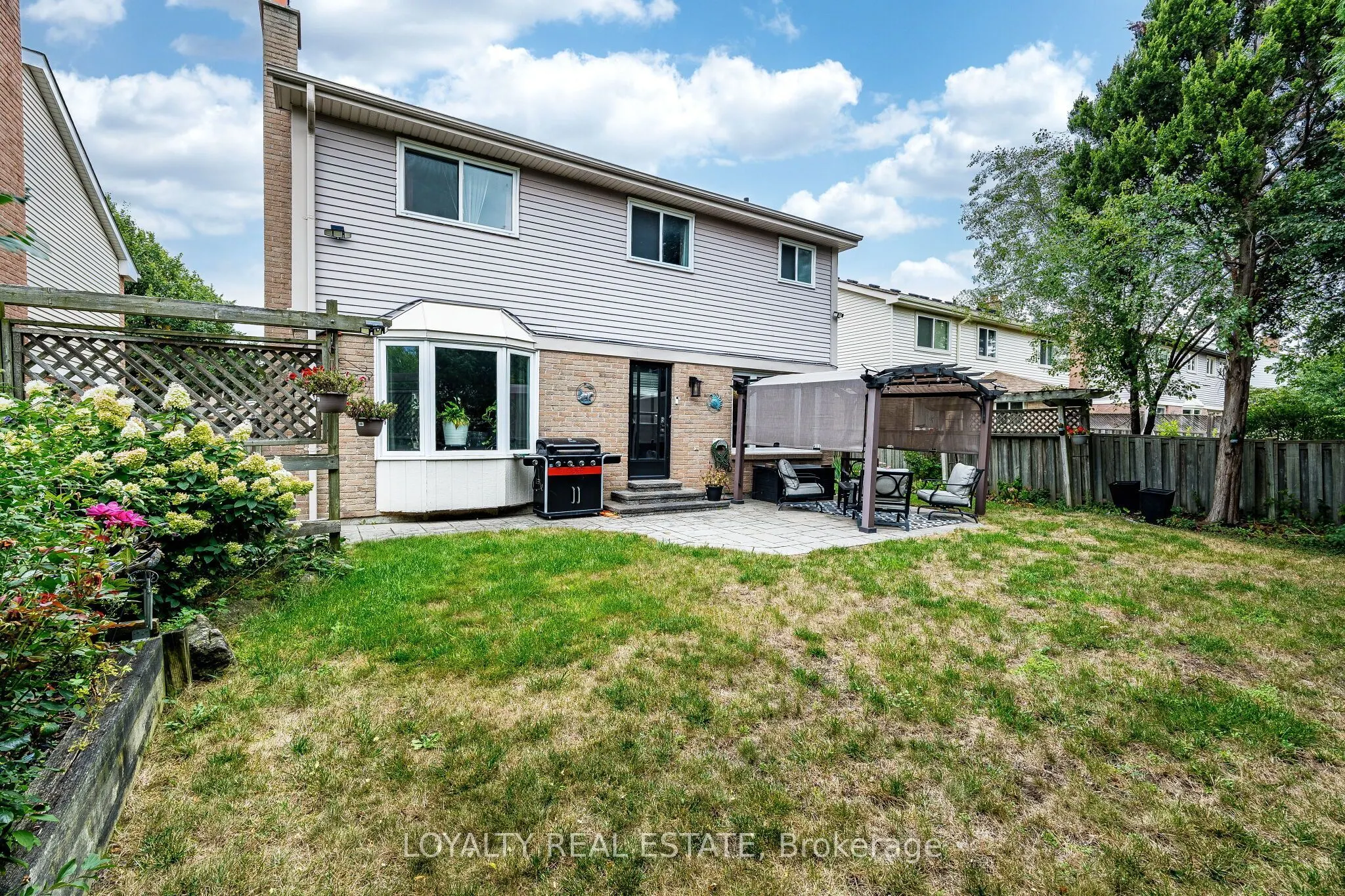 52 Newcastle Crescent