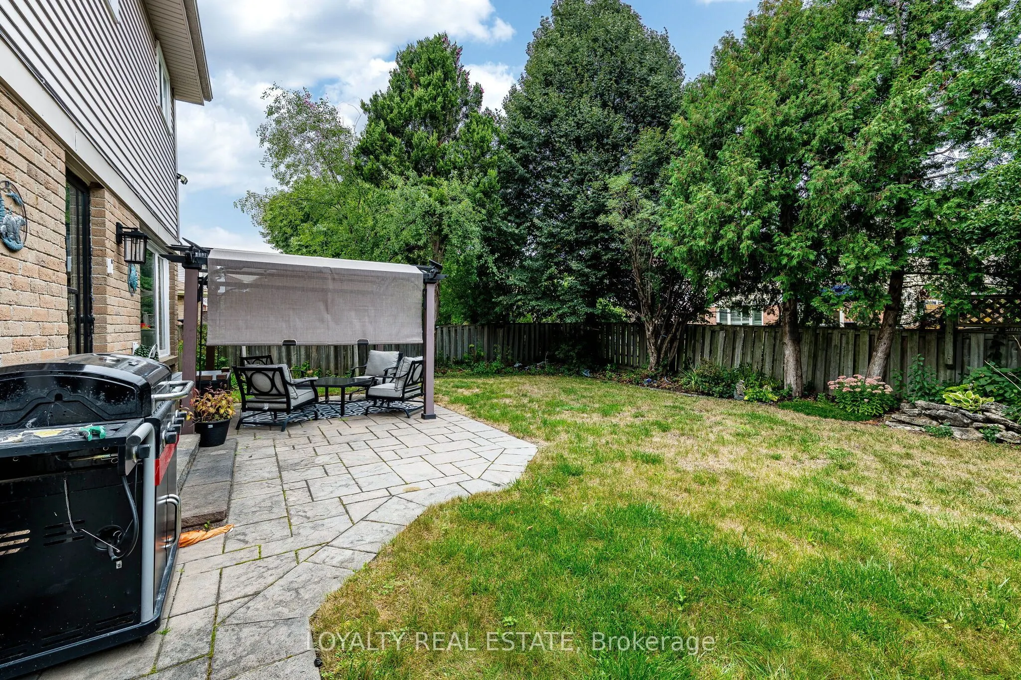 52 Newcastle Crescent