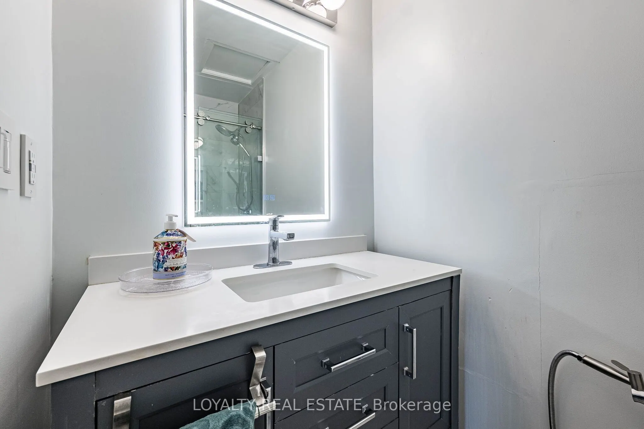 52 Newcastle Crescent
